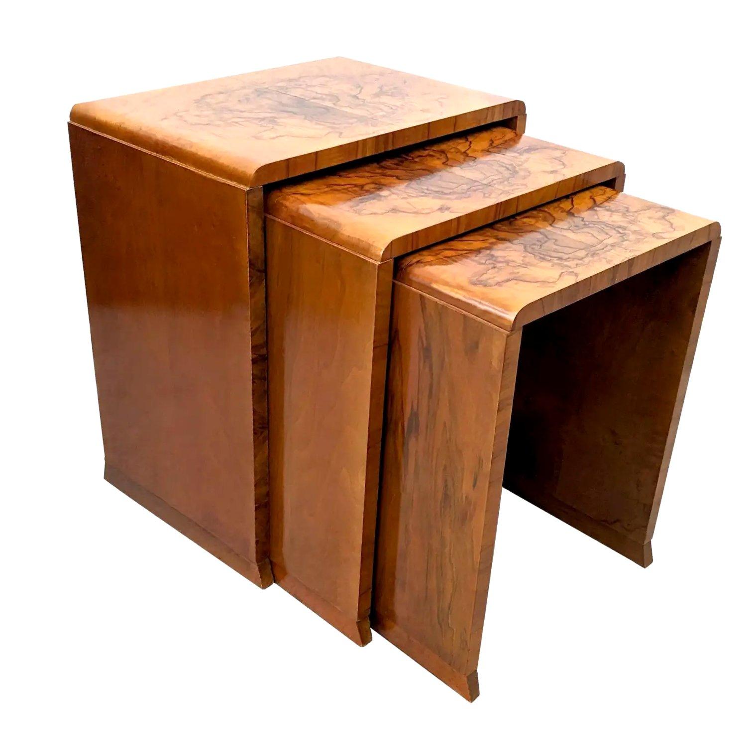 20ième siècle Ensemble rare de trois tables Art Déco H & L Epstein, anglais, vers les années 1930 en vente