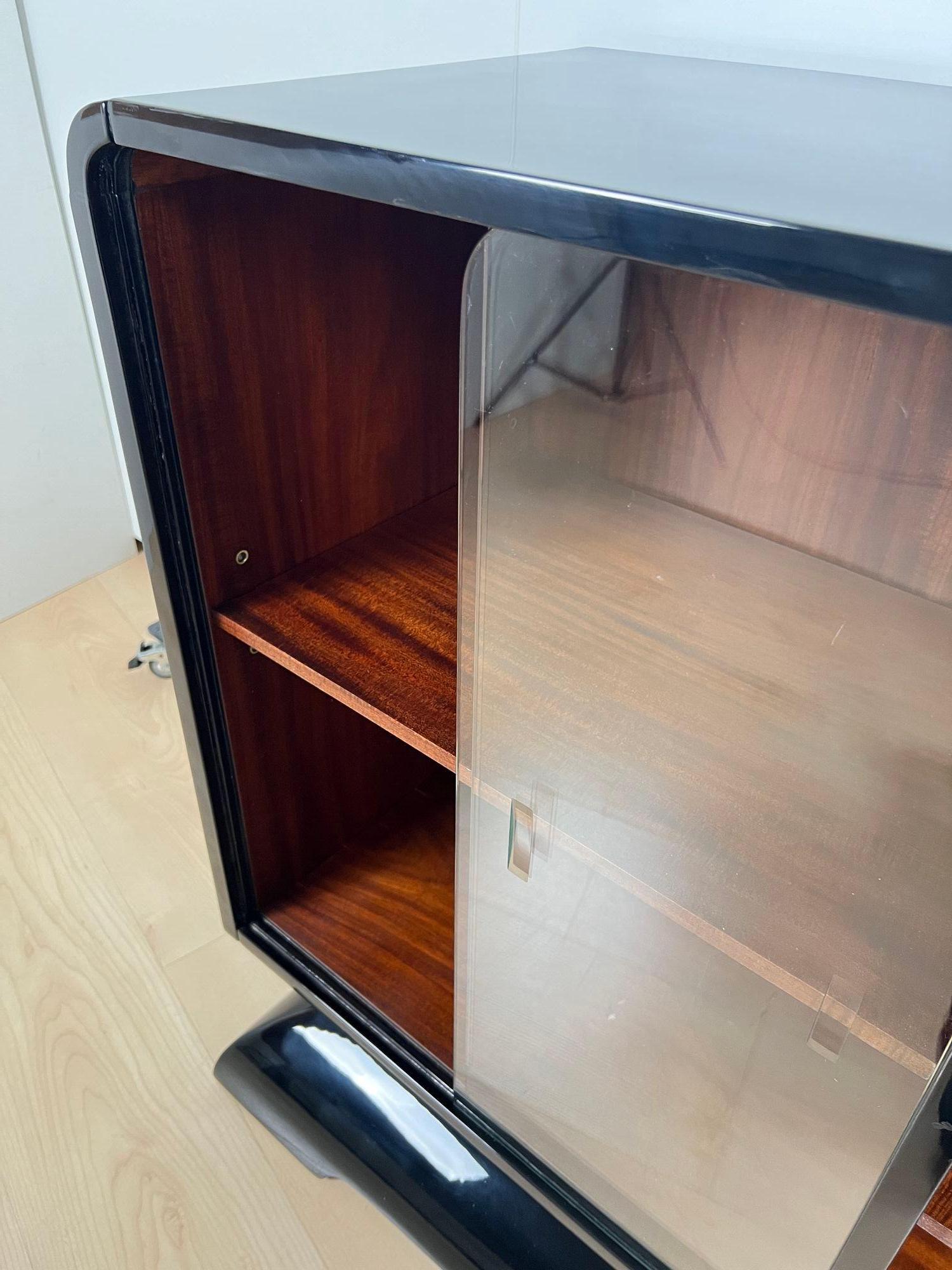 Demi-armoire Art Déco, laque noire, acajou, France circa 1930 en vente 6