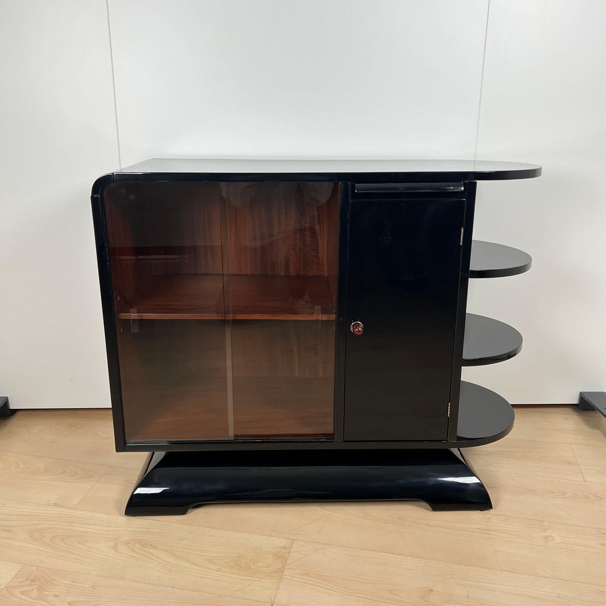 Demi-armoire Art Déco, laque noire, acajou, France circa 1930 en vente 9