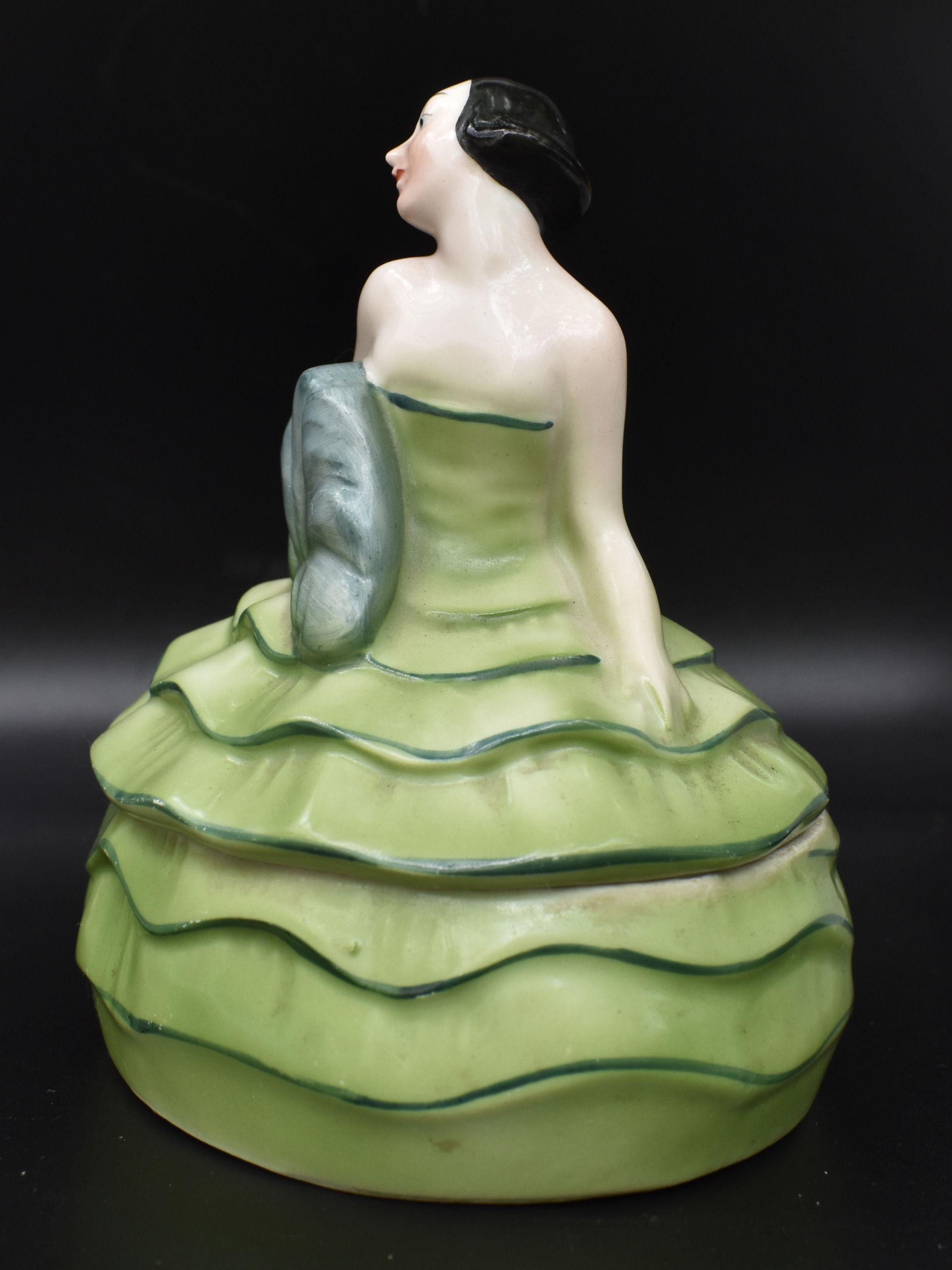 Halbdoll-Keramik-Puderdose im Art déco-Stil, 1930er Jahre im Angebot 2