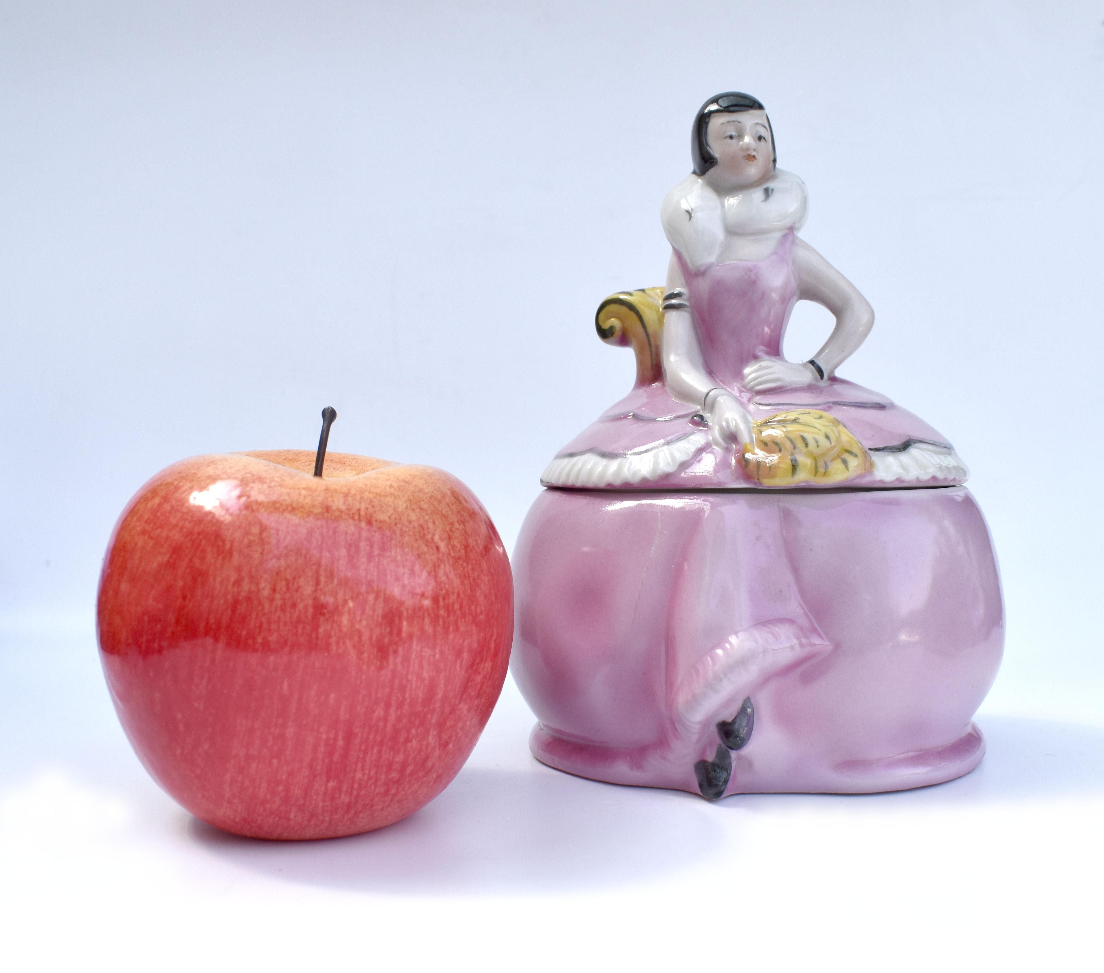 Barattolo per cipria Art Deco Half Doll Flapper Girl, 1930 ca. in vendita 3