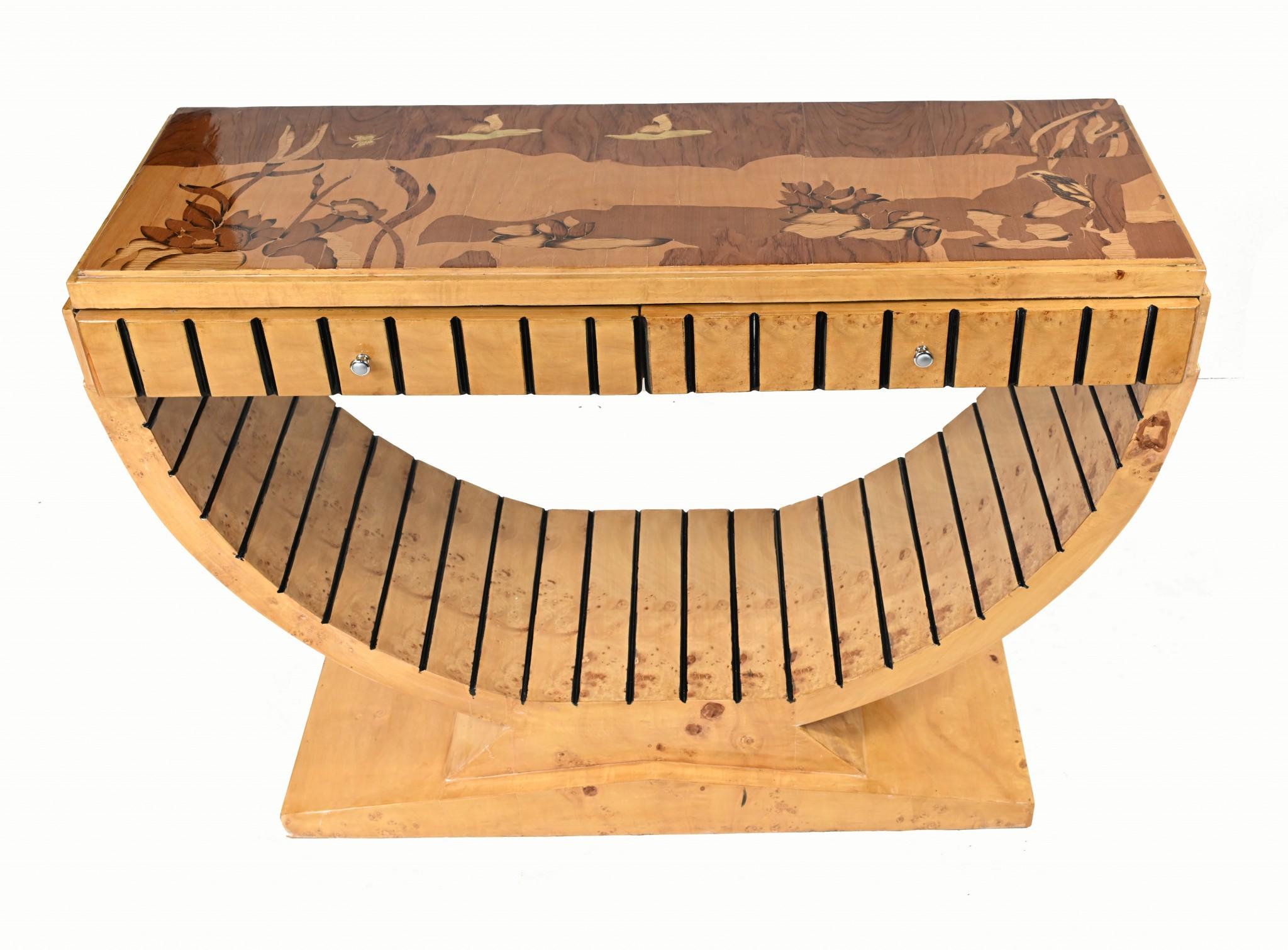Handsome console table in the Art Deco style
Features intricate marquetry inlay to the top showing flowers and birds, please see close up photos
Great looking table with distinctive clean and minimal deco design
Very distinctive look, very