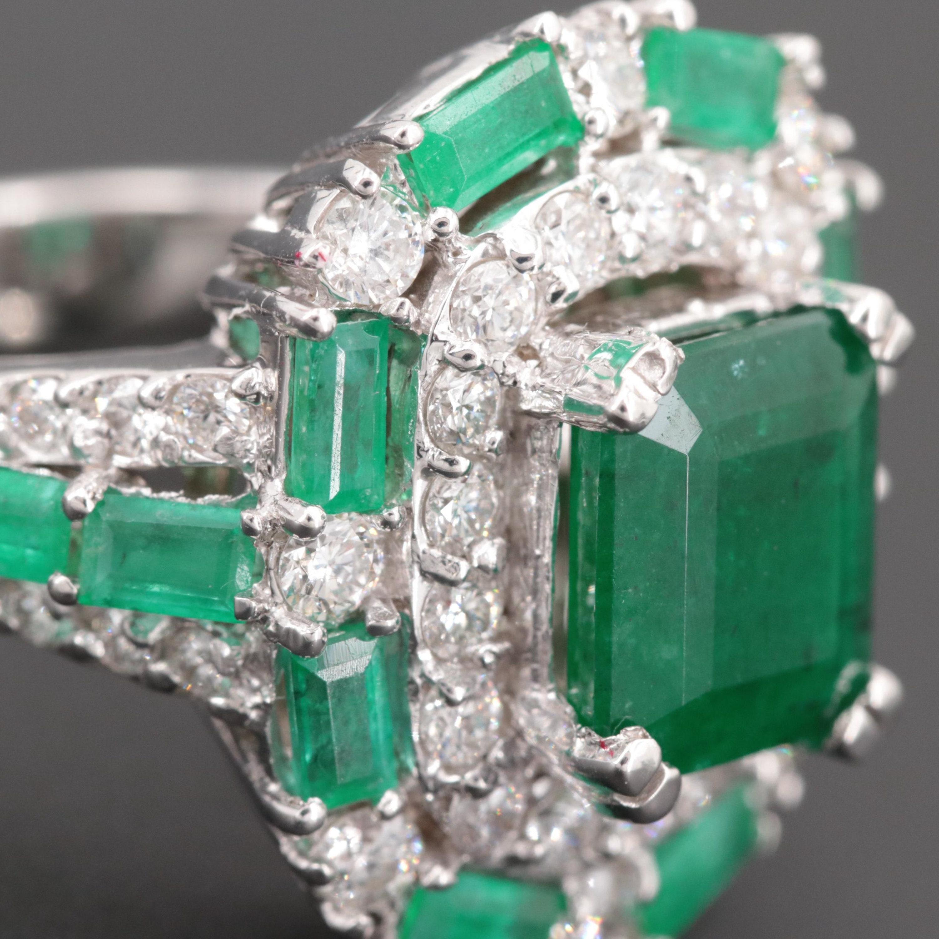 For Sale:  18K Gold 3 CT Natural Emerald and Diamond Antique Art Deco Style Engagement Ring 2