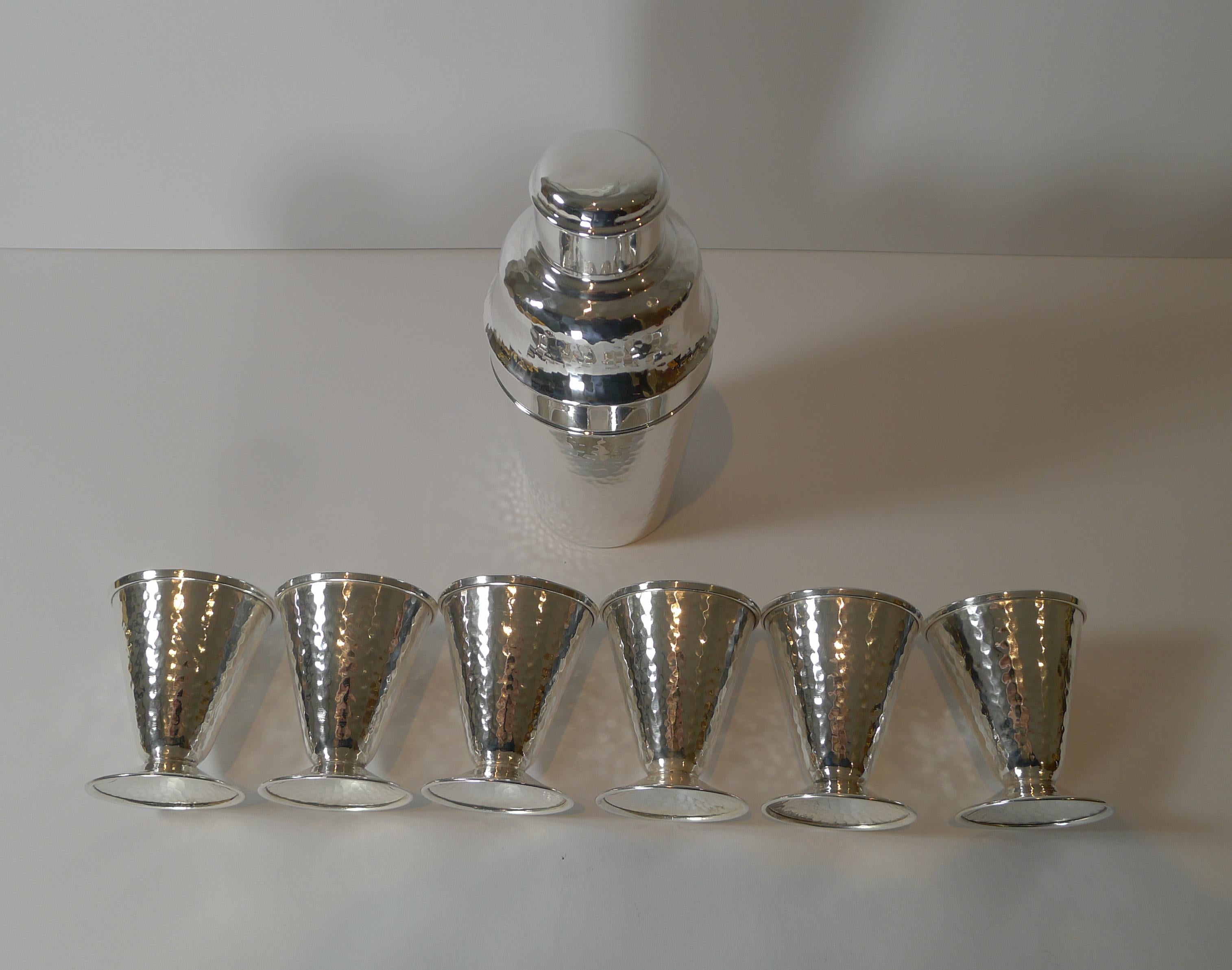 Art Deco Hammered Silver Plate Cocktail Shaker / Set c.1930 In Good Condition For Sale In Bath, GB