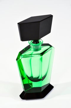 Art Deco Hand Blown Crystal Perfume Bottle Apple Green & Polished Black Stopper