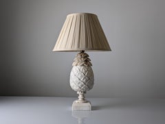 Art Deco Hand-Carved Alabaster Pineapple Table Lamp, France, París, 1930s