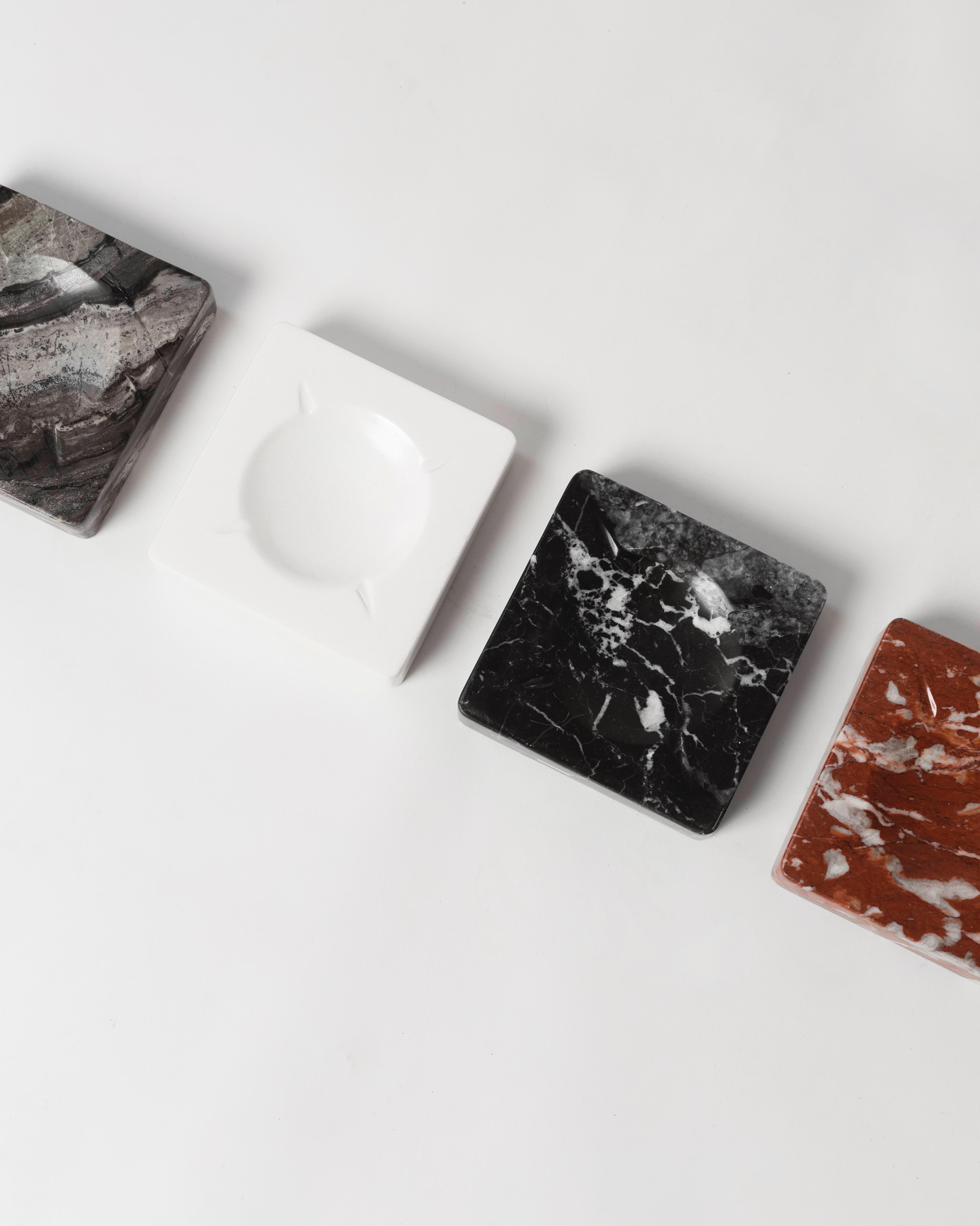 One of our best-selling and iconic pieces from Loyzaga Design, the Ruhlmann ashtrays come in different sizes and styles, as well as types of marble combinations.
These are hand carved by mexican artisans at our studio in Mexico City. The materials,