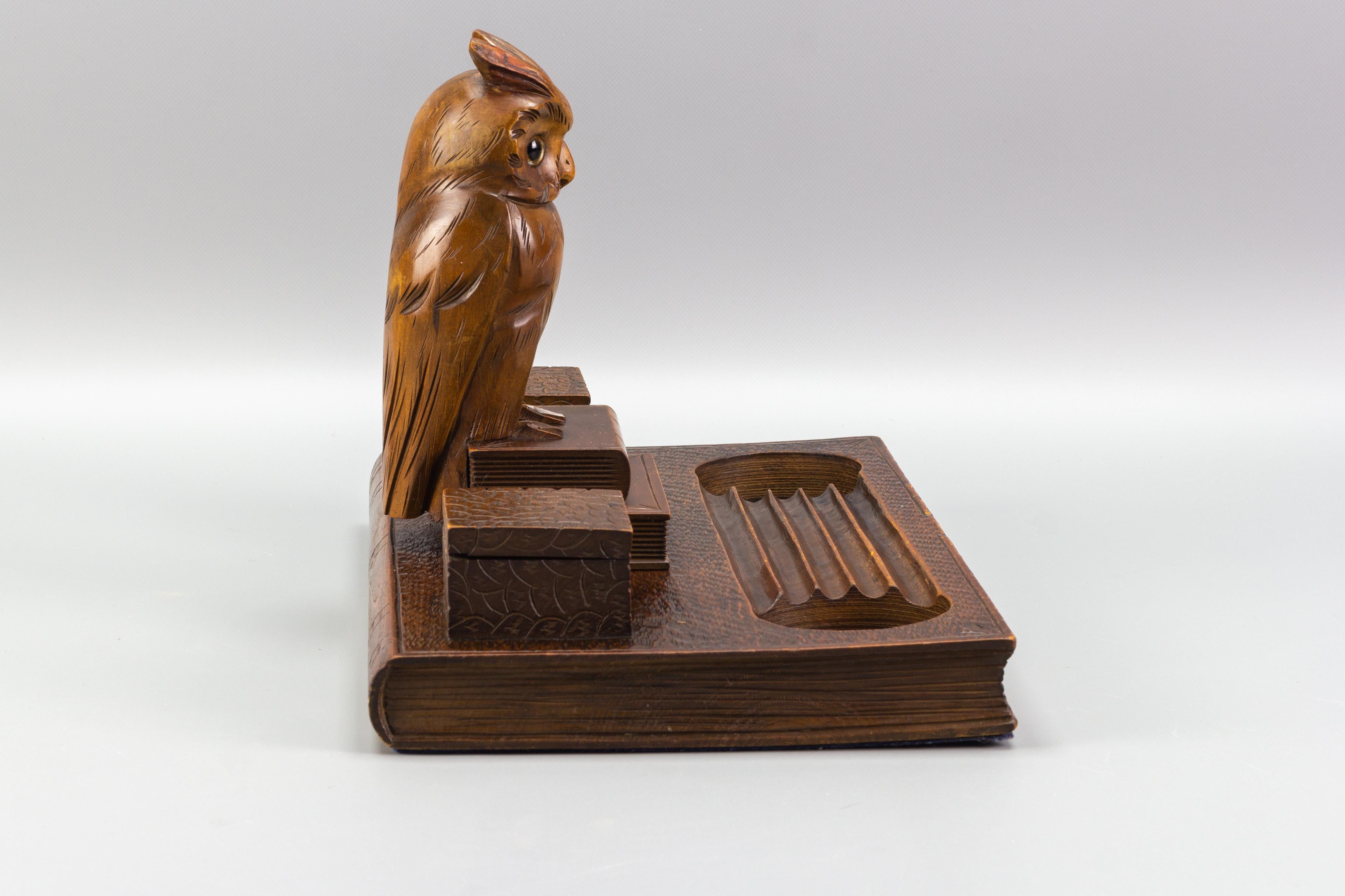 German Art Deco Hand-Carved Book-Shaped Wooden Inkwell with Owl Figure, 1930s