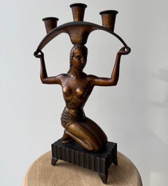 Escultura candelero Art Decó de madera tallada a mano al estilo de Dagobert Peche