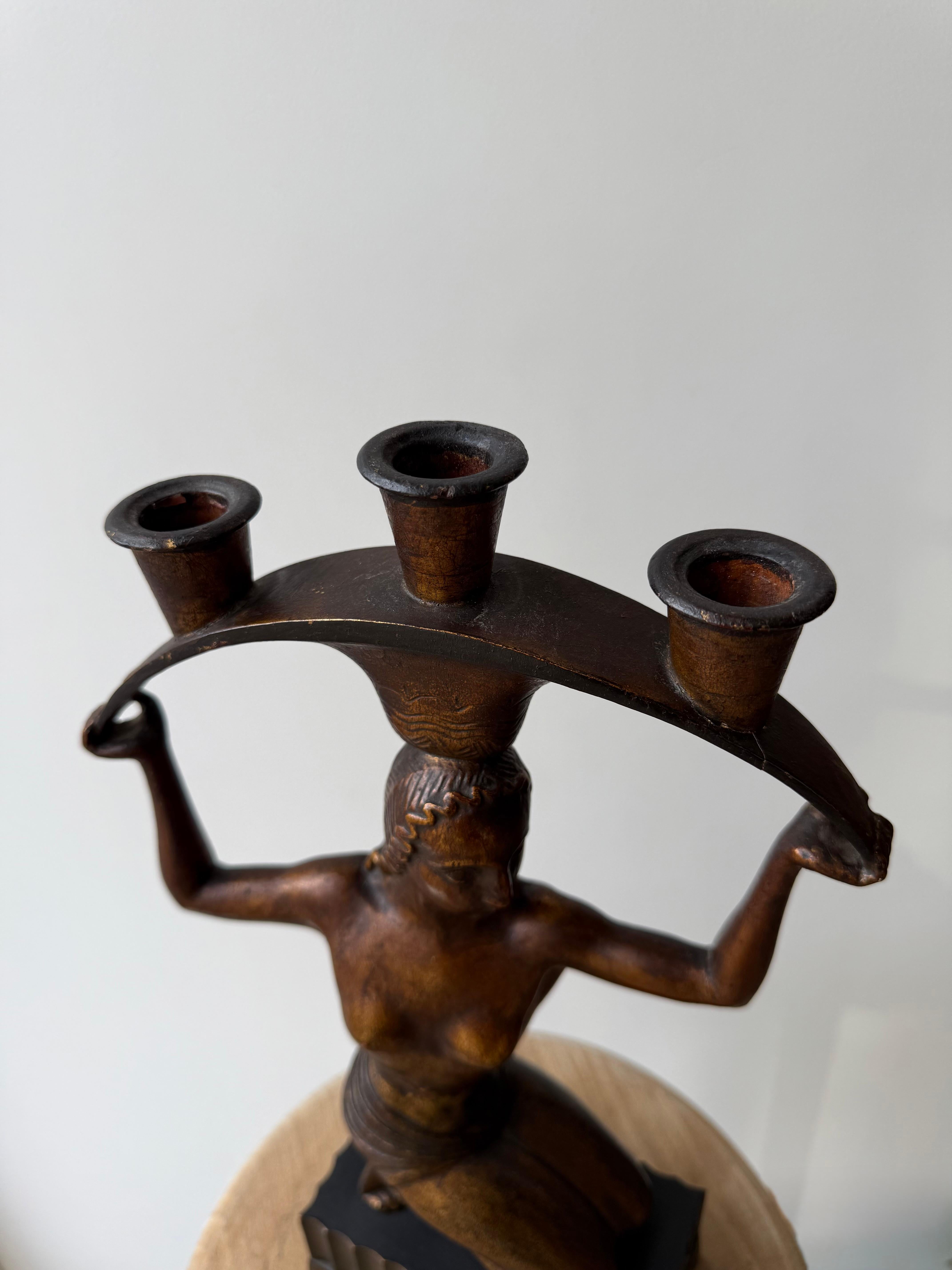Bois Chandelier Art Deco en bois sculpté à la main dans le style de Dagobert Peche en vente