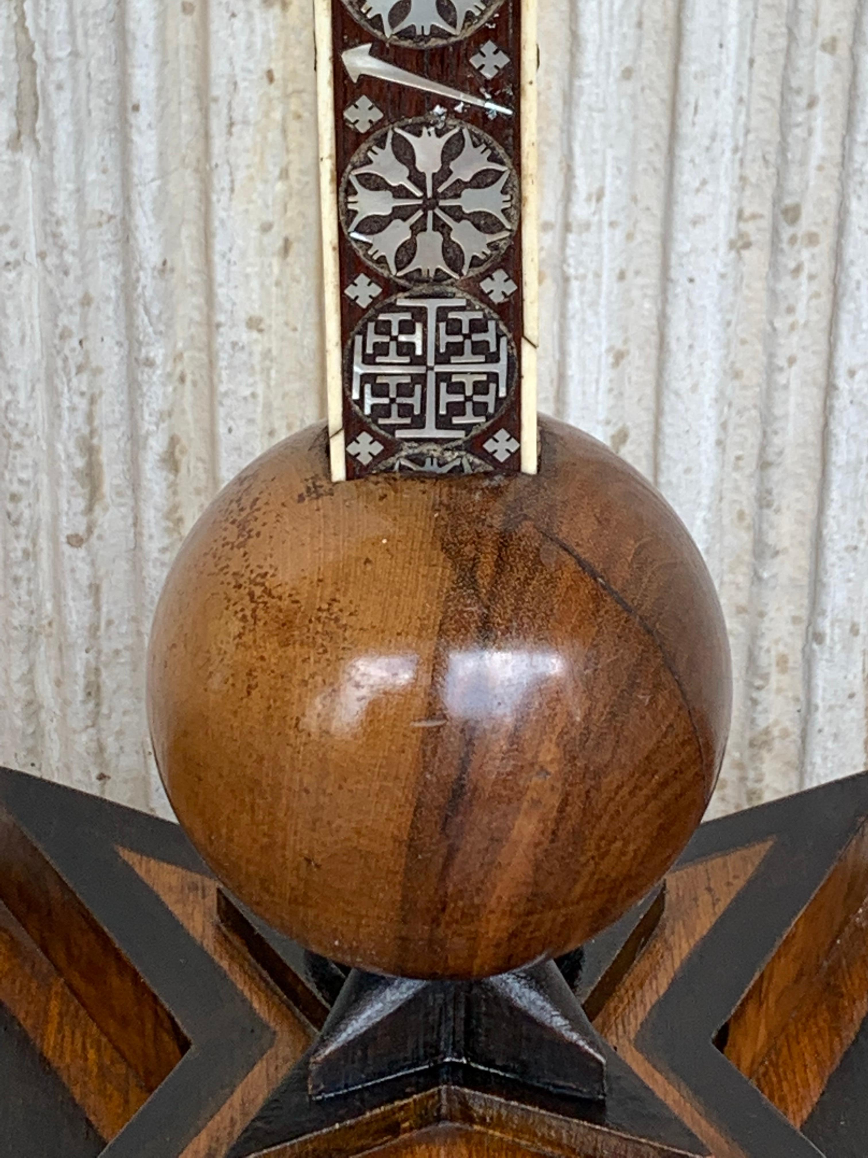 Handgeschnitztes Holzkreuzfix im Art déco-Stil mit atemberaubender Bronze Corpus of Christ im Angebot 5