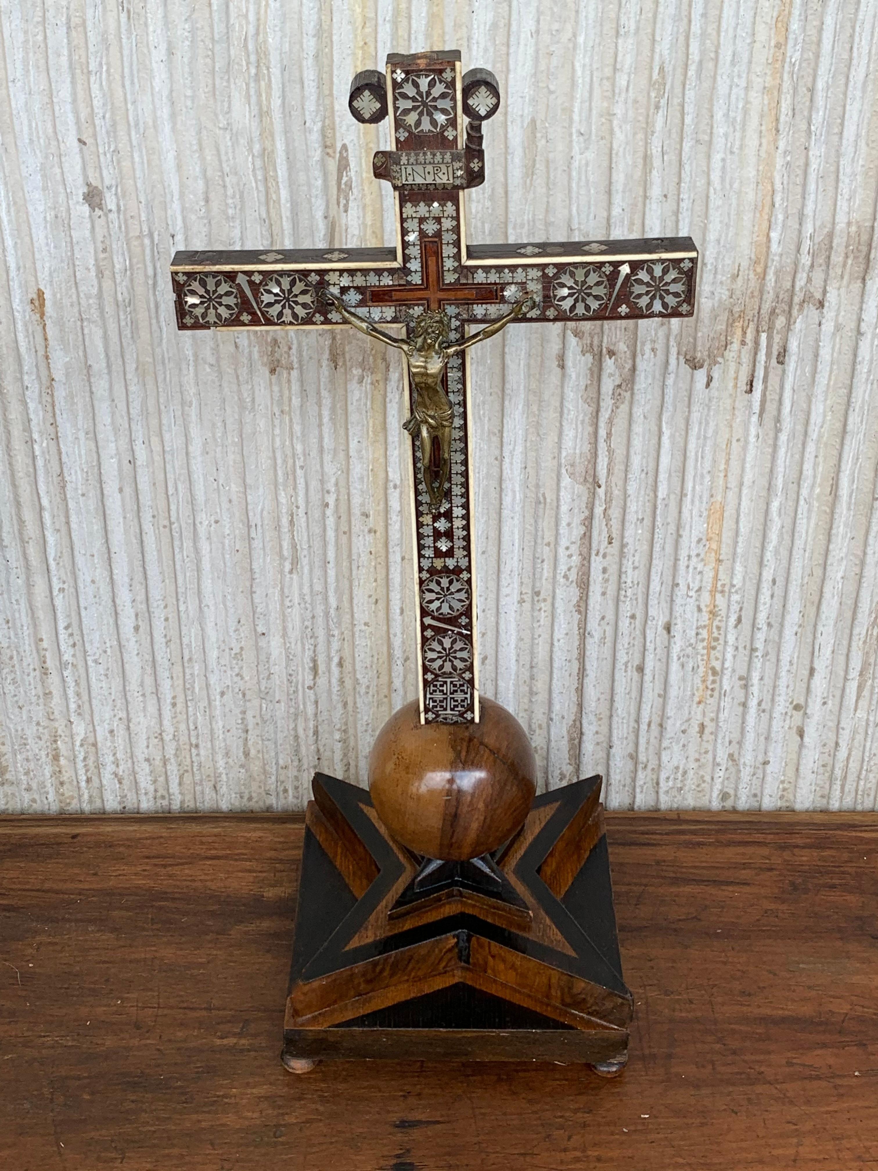 Art Deco Hand Carved Wooden Crucifix with Stunning Bronze Corpus of Christ For Sale 7
