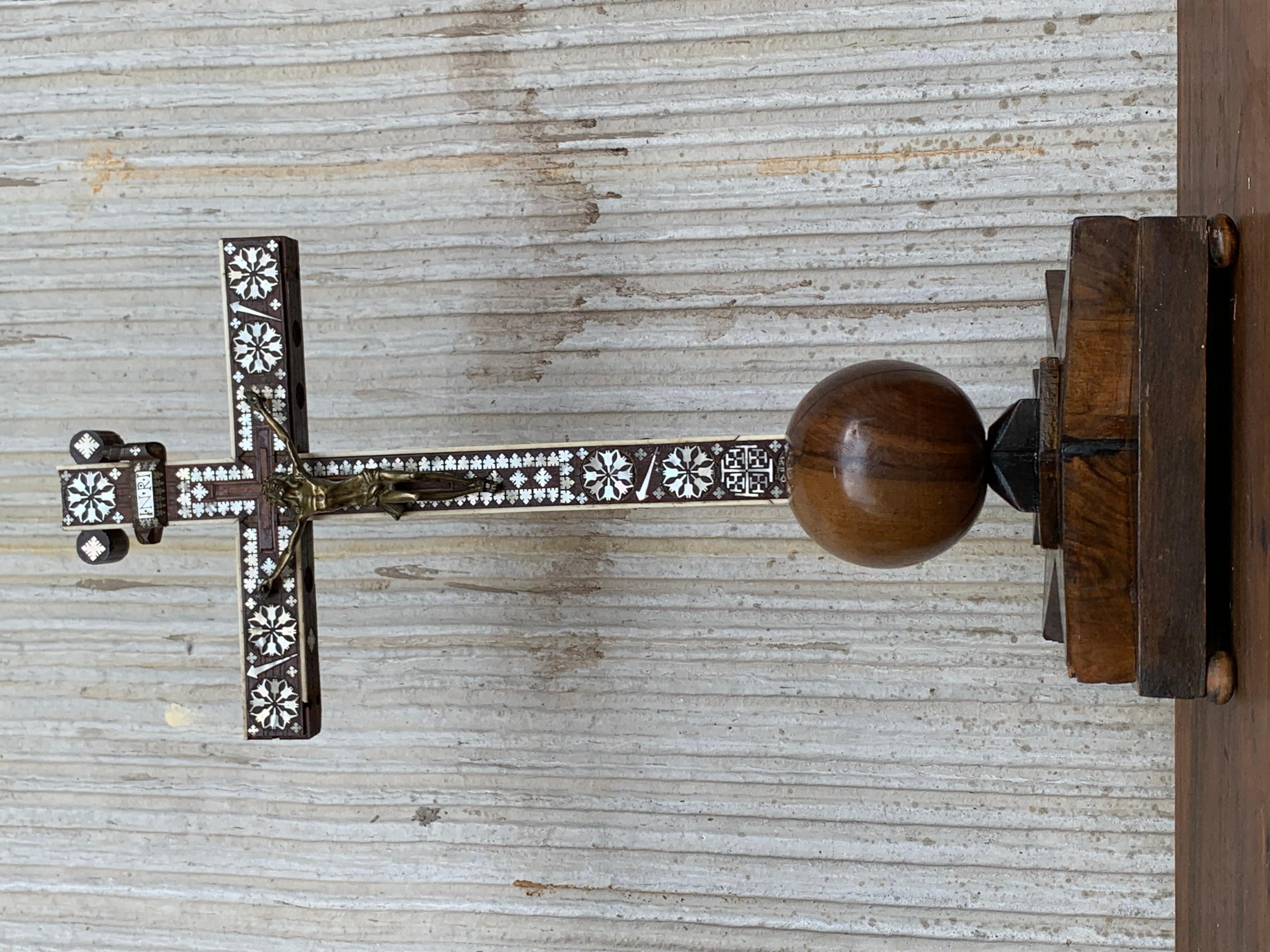 Art Deco Hand Carved Wooden Crucifix with Stunning Bronze Corpus of Christ For Sale 8