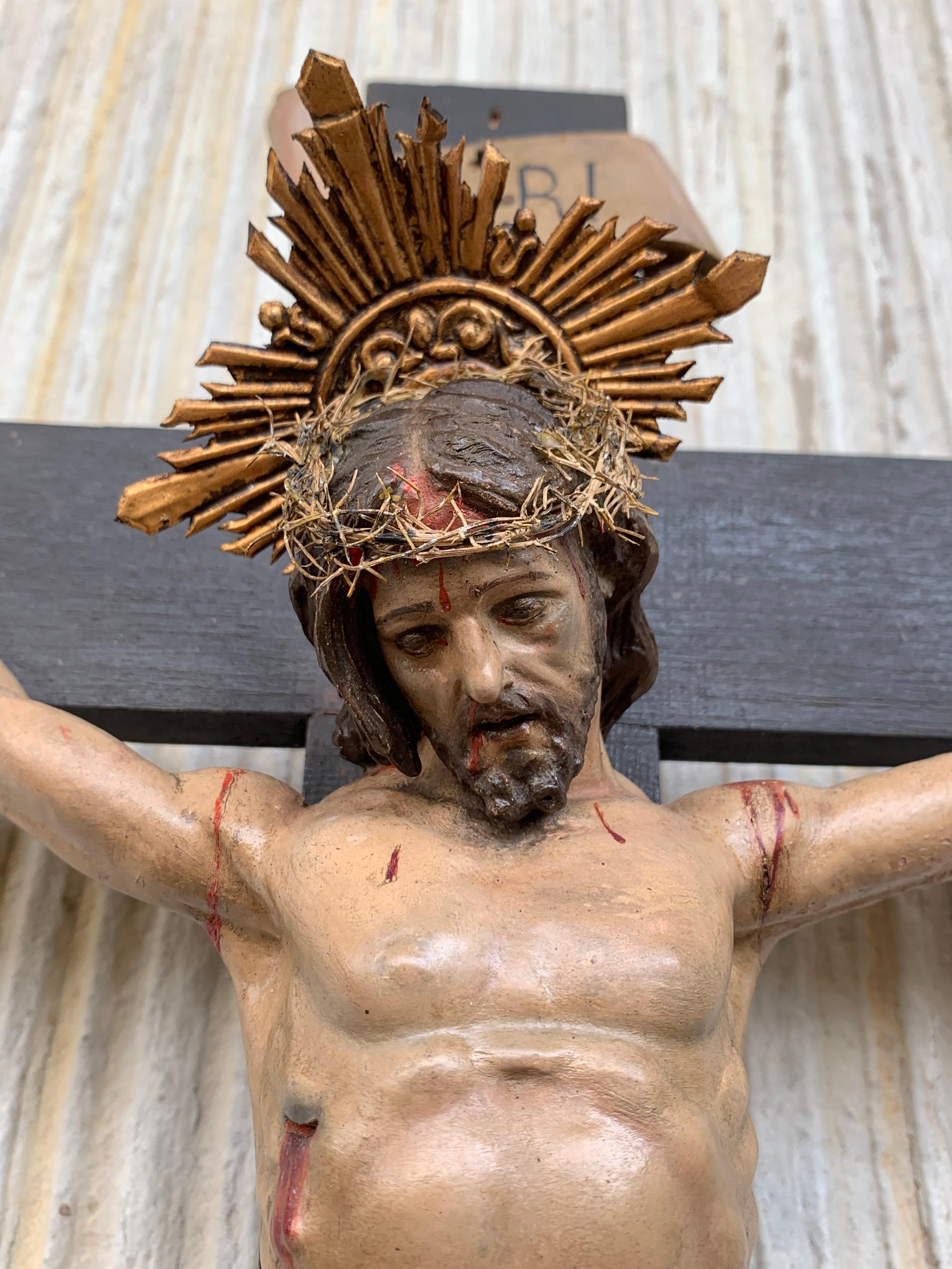 Art Decò Hand Carved Wooden Crucifix with Stunning Bronze Corpus of Christ In Good Condition For Sale In Miami, FL