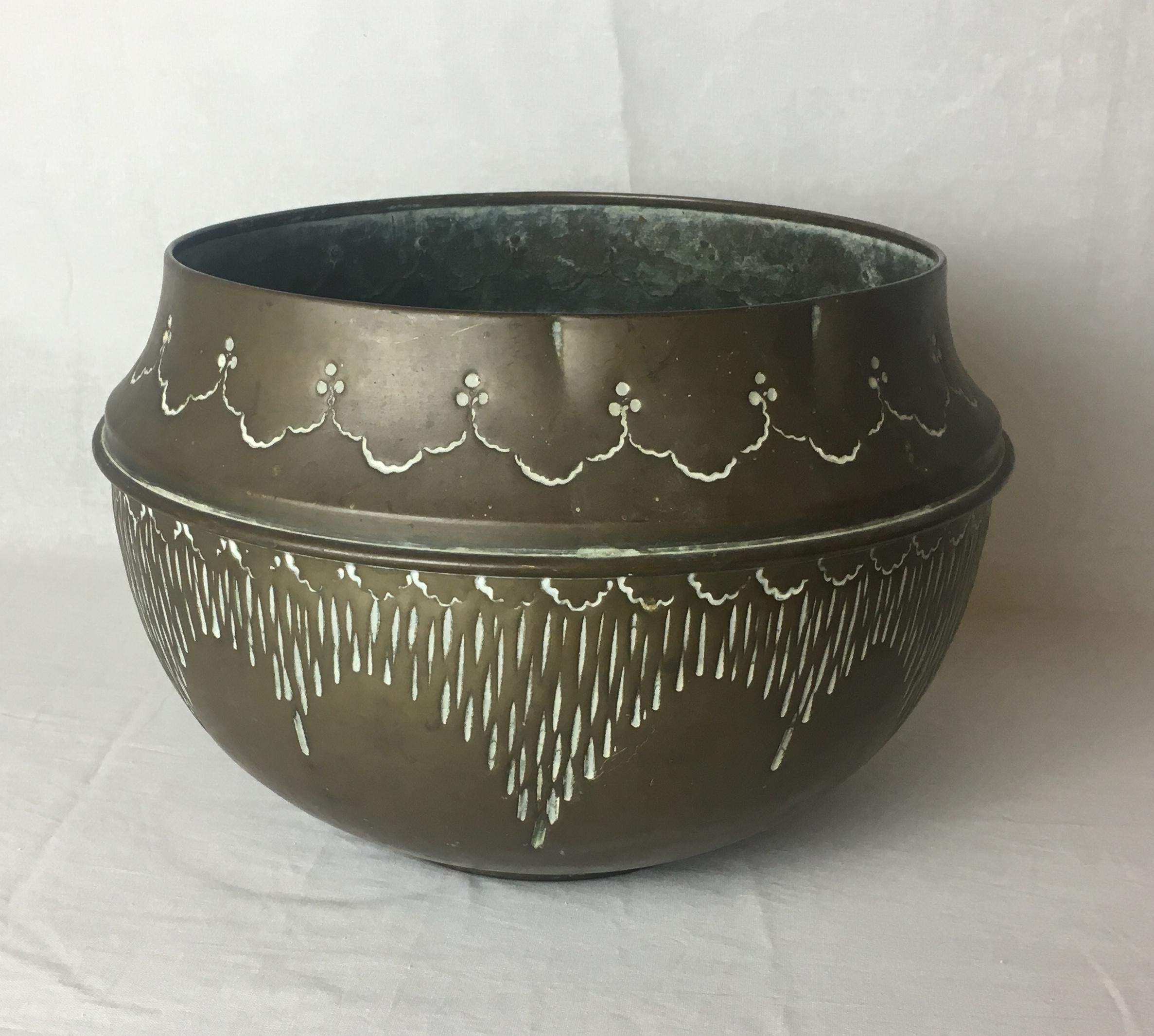 20th Century Art Deco Handcrafted Decorative Copper Pot or Bowl
