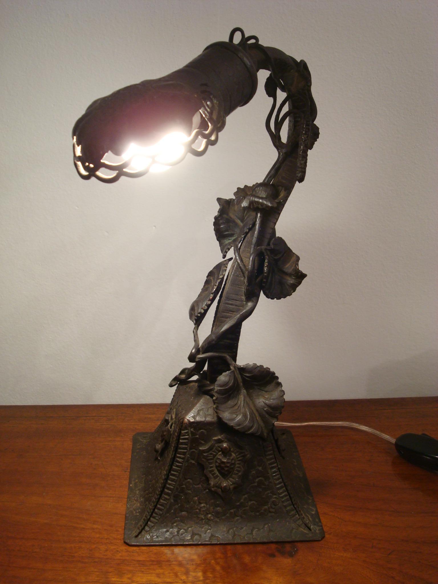 Art Deco Hand Forged Wrought Iron Desk / Table Lamp, France, 1920 2