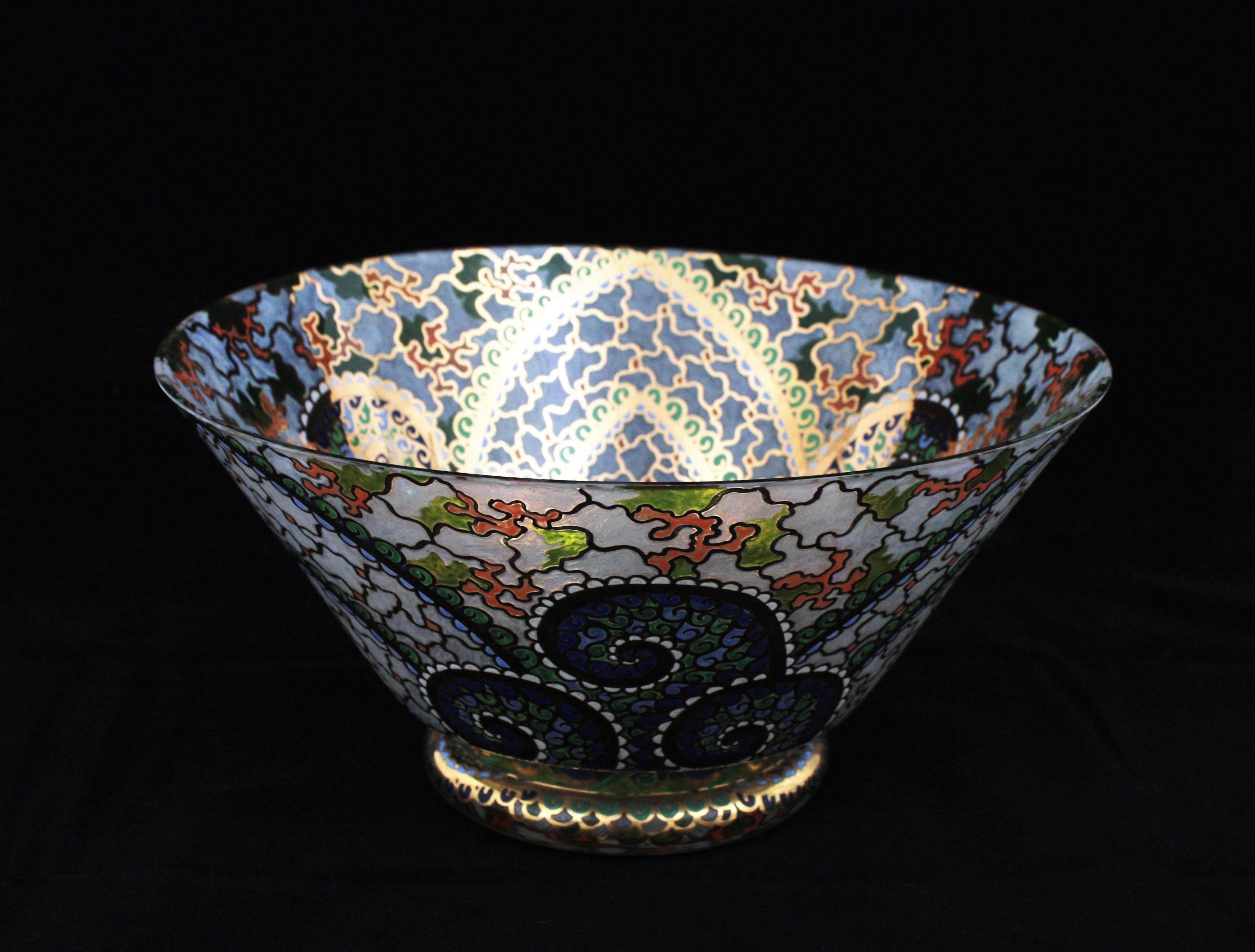 Art Deco Hand Painted Enameled Polychrome & Gold Glass Centerpiece Bowl by Riera im Zustand „Hervorragend“ in Barcelona, ES