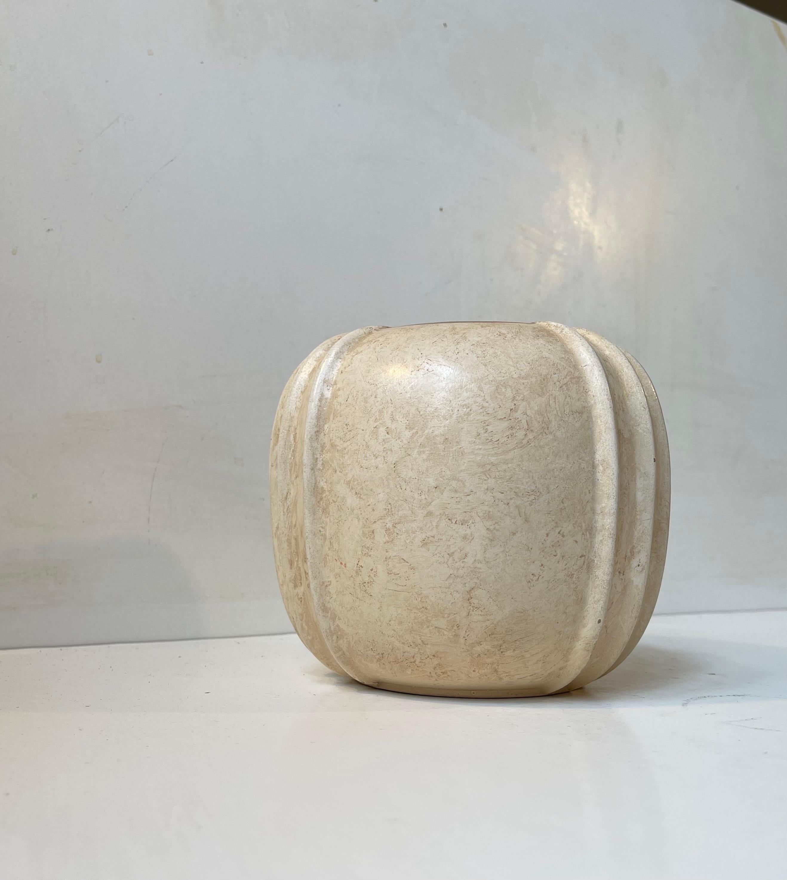 Danese Vaso in terracotta Knabstrup dipinto a mano in stile Art Déco con fiori, anni '30 in vendita