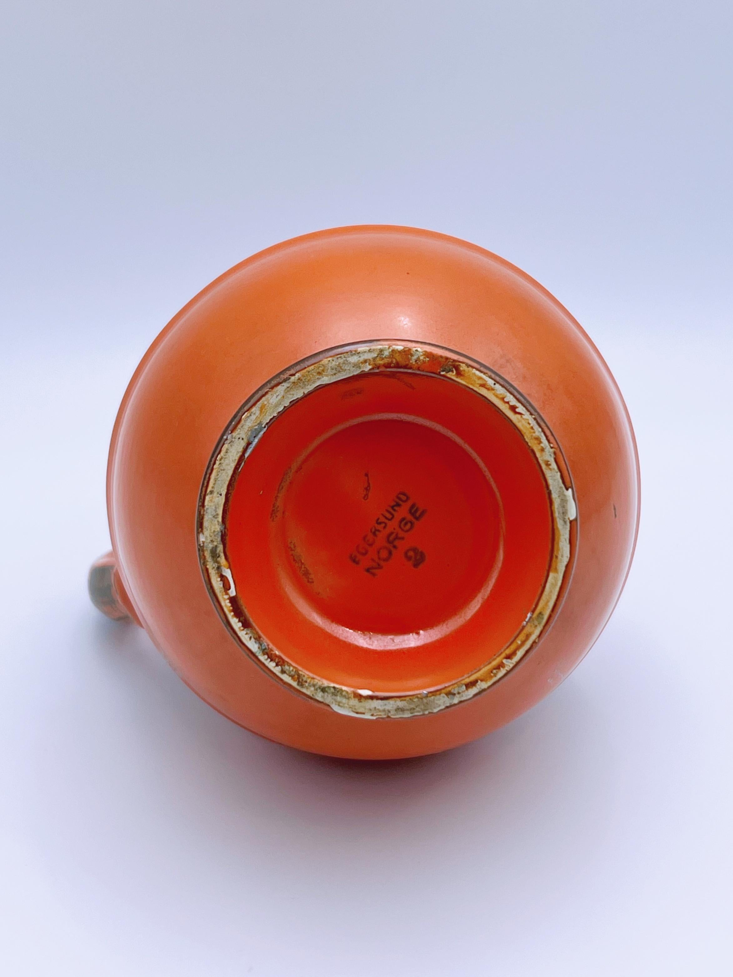 Vase pichet peint à la main par Egersund Faience, Norvège, années 1930 en vente 3