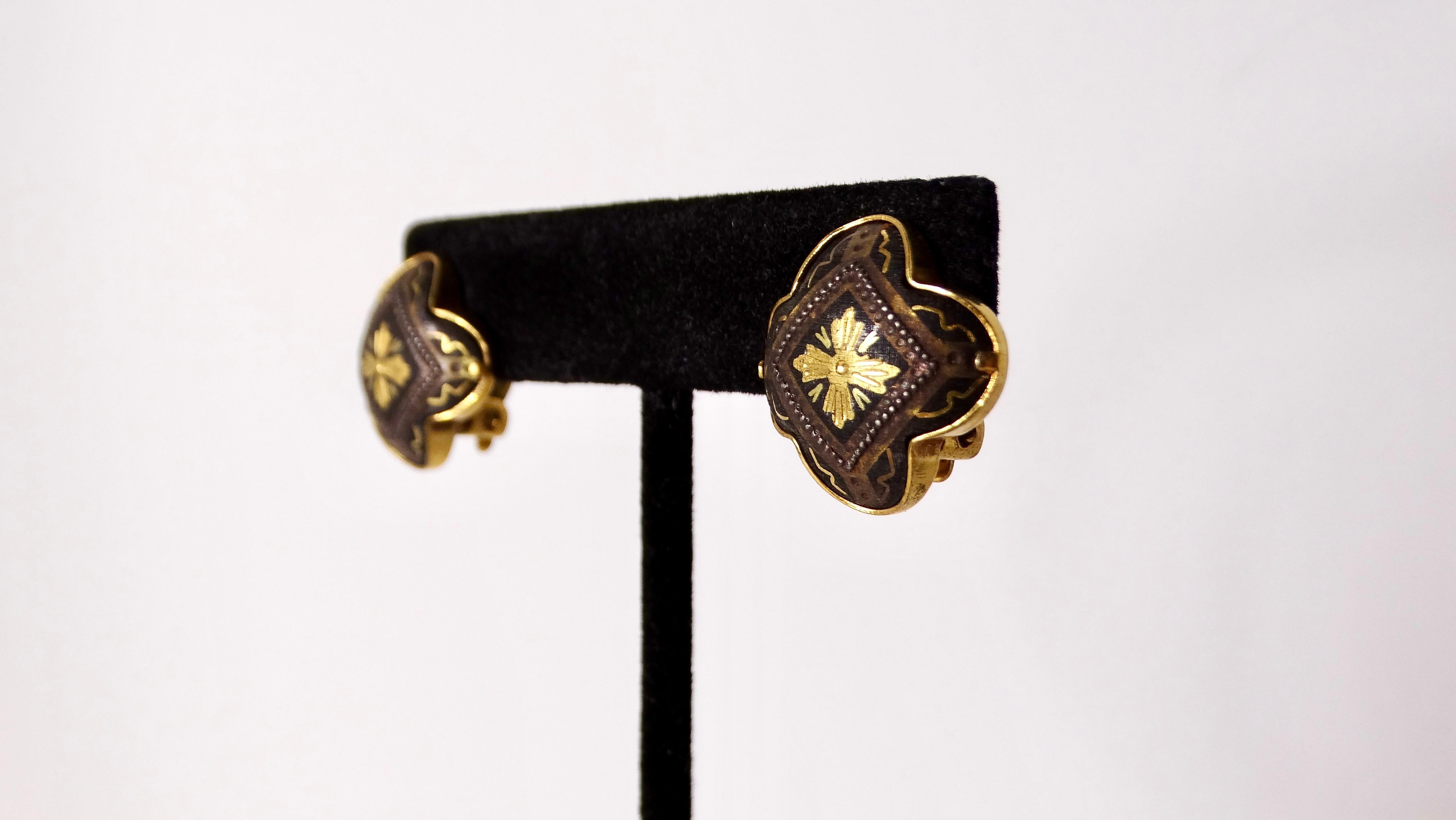 Art Deco Handmade Damascene Clover 18k Gold Plated Earrings In Good Condition For Sale In Scottsdale, AZ