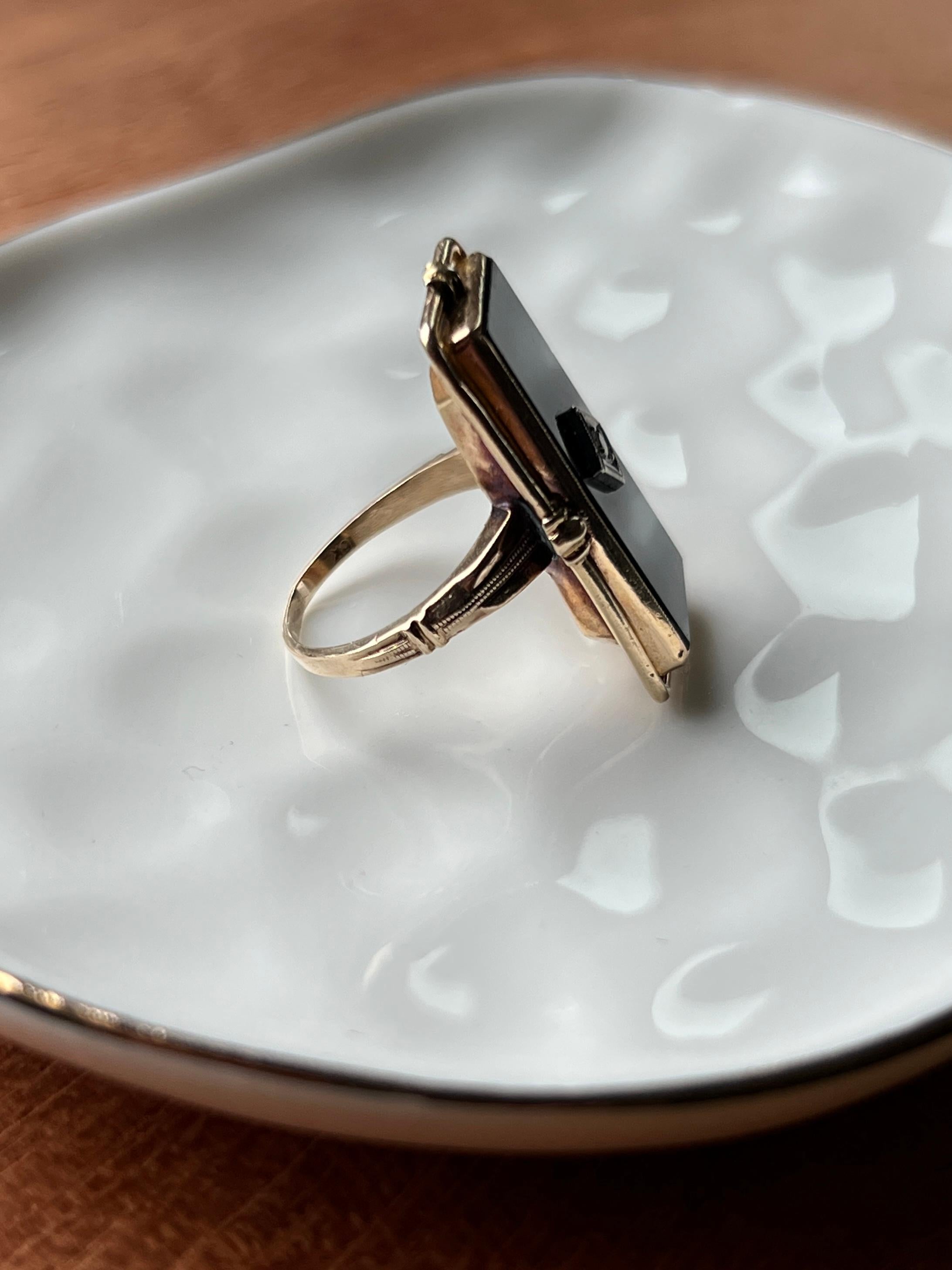 Women's or Men's Art Deco Handmade Onyx and Diamond 10k Yellow and White Gold Cocktail Ring 1930s For Sale