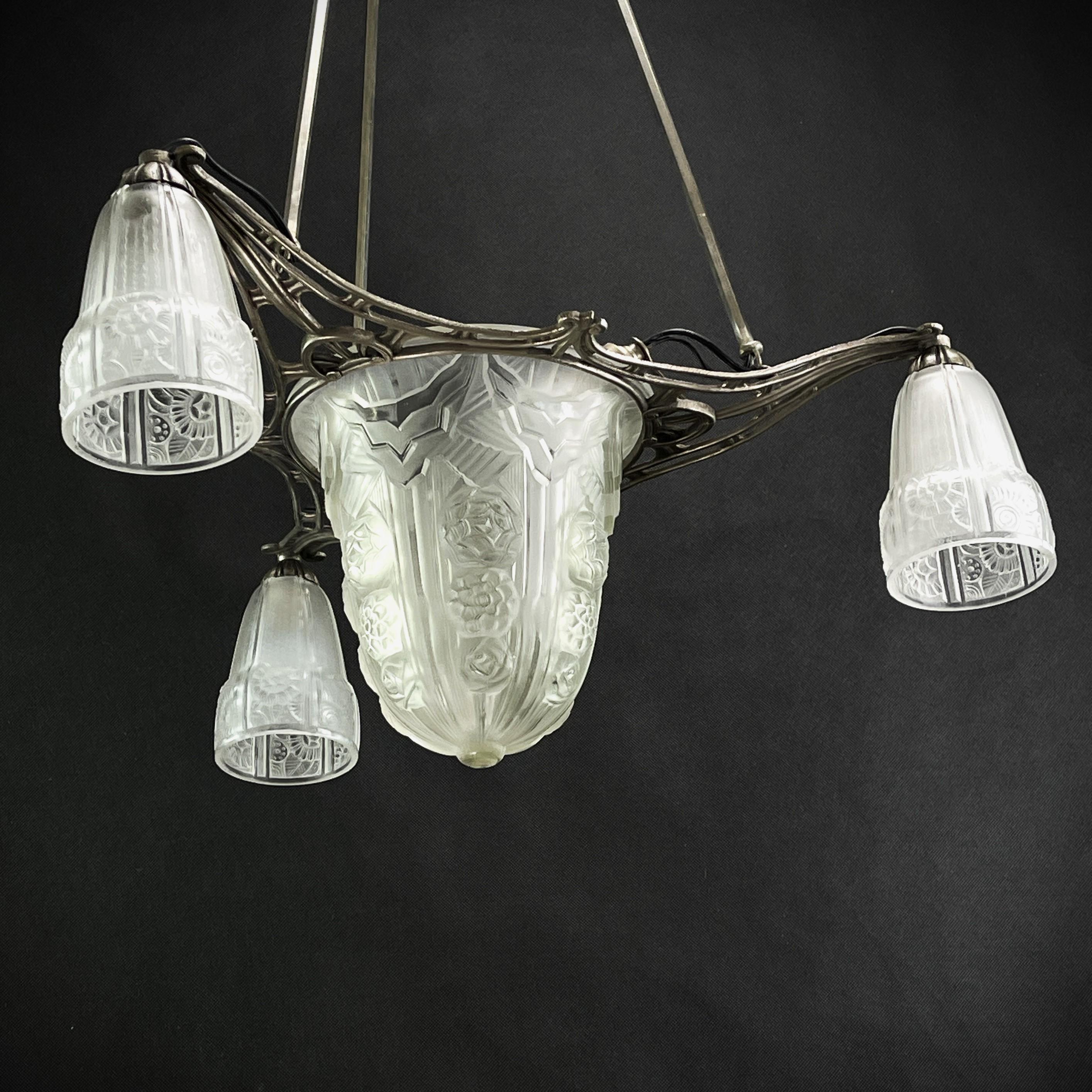 Lampada a sospensione Art Déco di Noverdy France, anni '30 In condizioni buone in vendita a Bingen am Rhein, RP