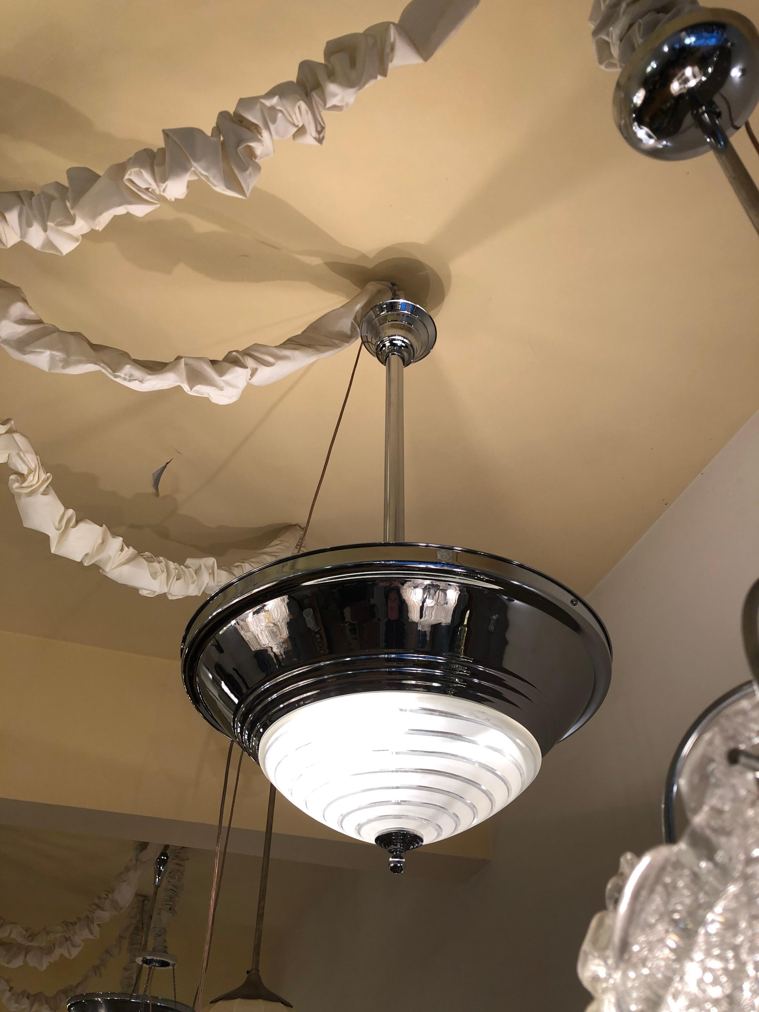 Allemand Lampe à suspension Art Déco en chrome et verre, Allemagne en vente