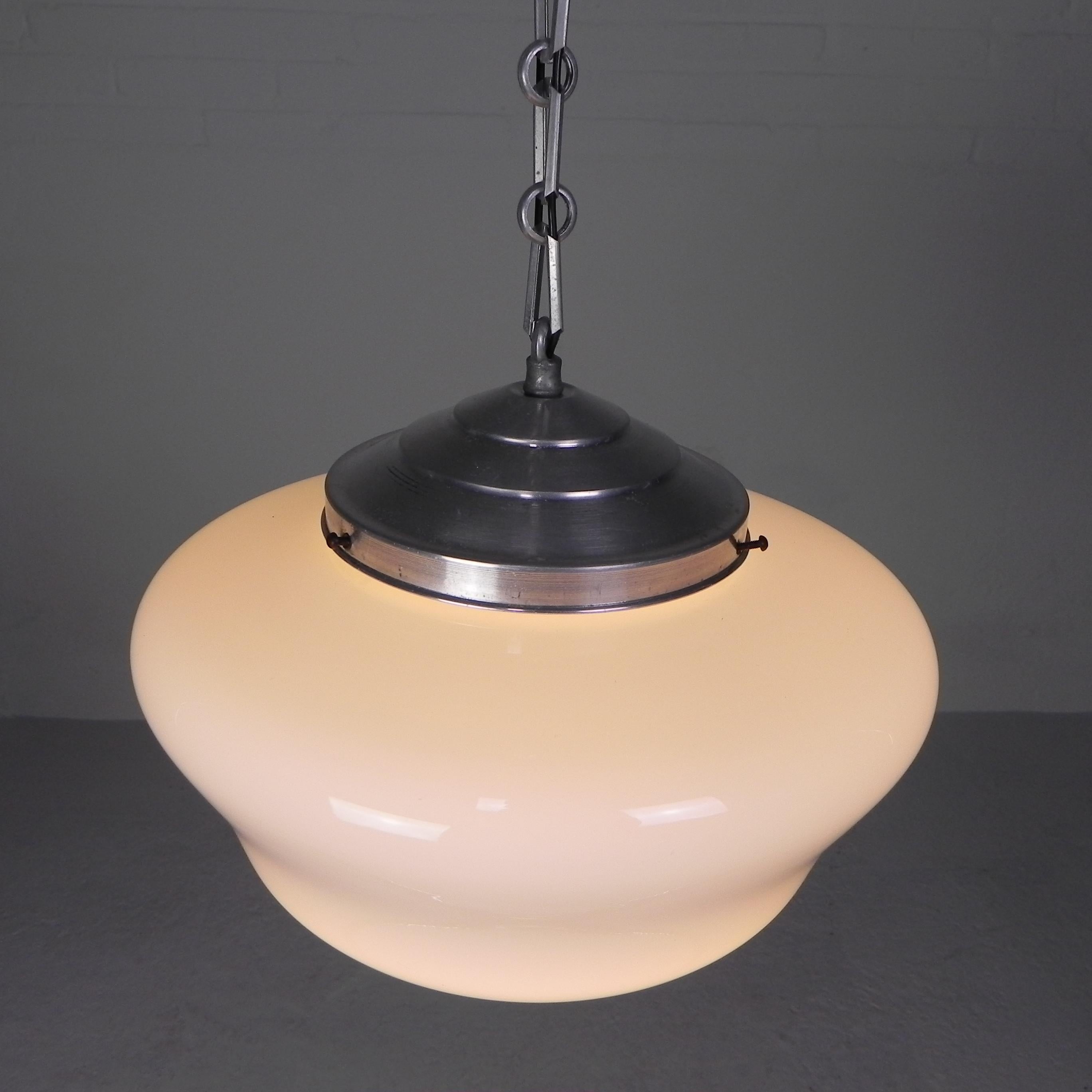 Art Deco hanging lamp on aluminum chain, 1930s For Sale 7