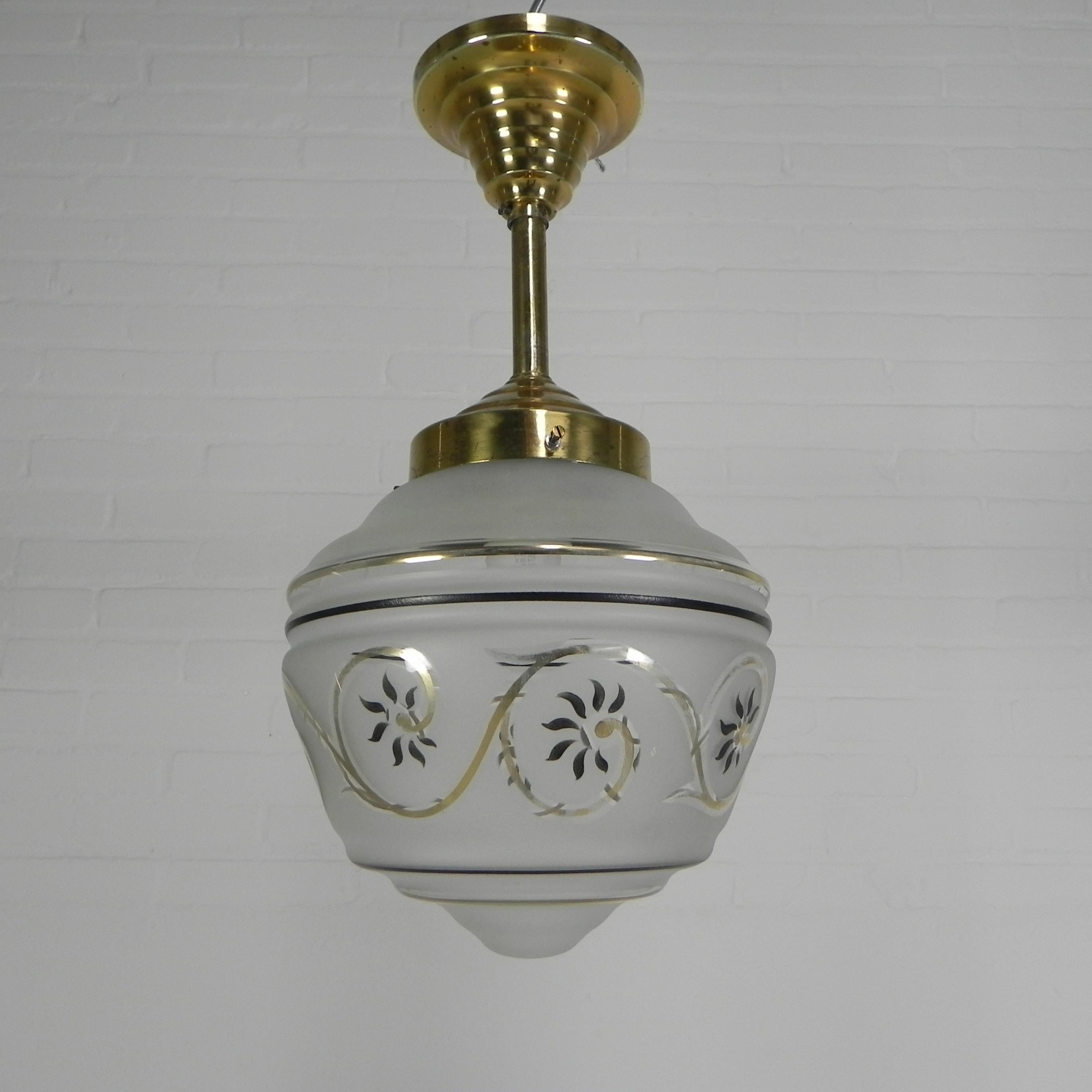 Art Deco hanging lamp with glass shade, 1930s In Good Condition For Sale In EINDHOVEN, NL