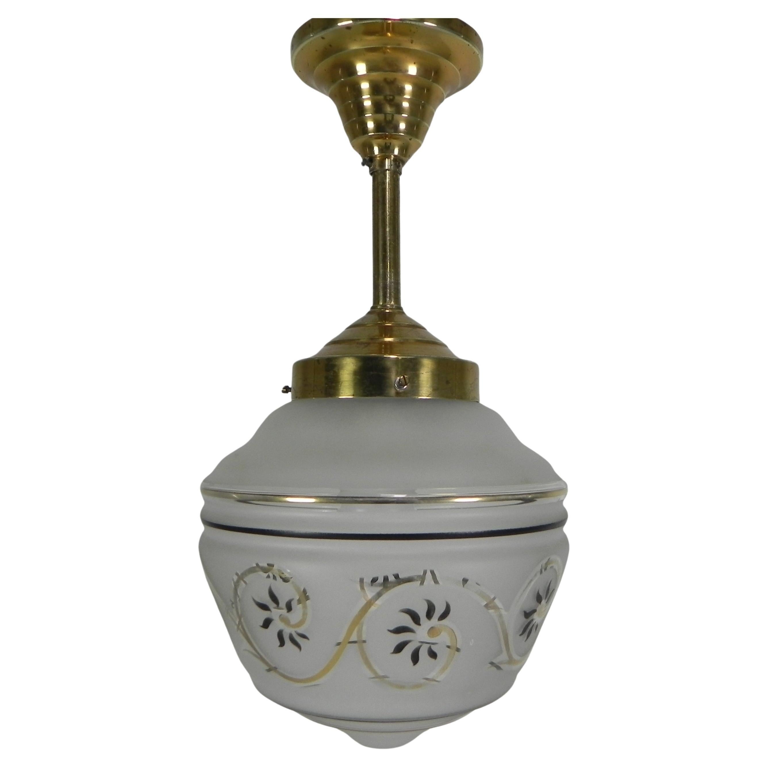 Lampe suspendue Art déco avec abat-jour en verre, années 1930 en vente