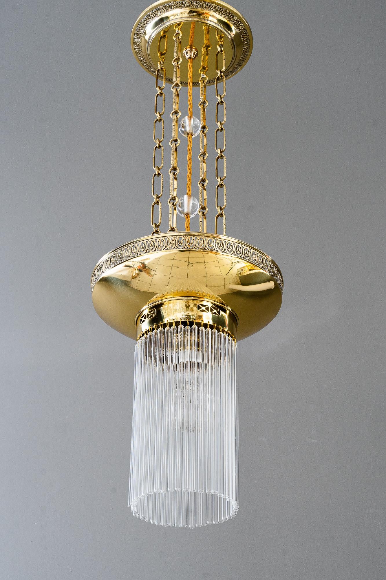 Lampada a sospensione Art Deco con bacchette in vetro di Vienna, anni '20 circa in vendita 1