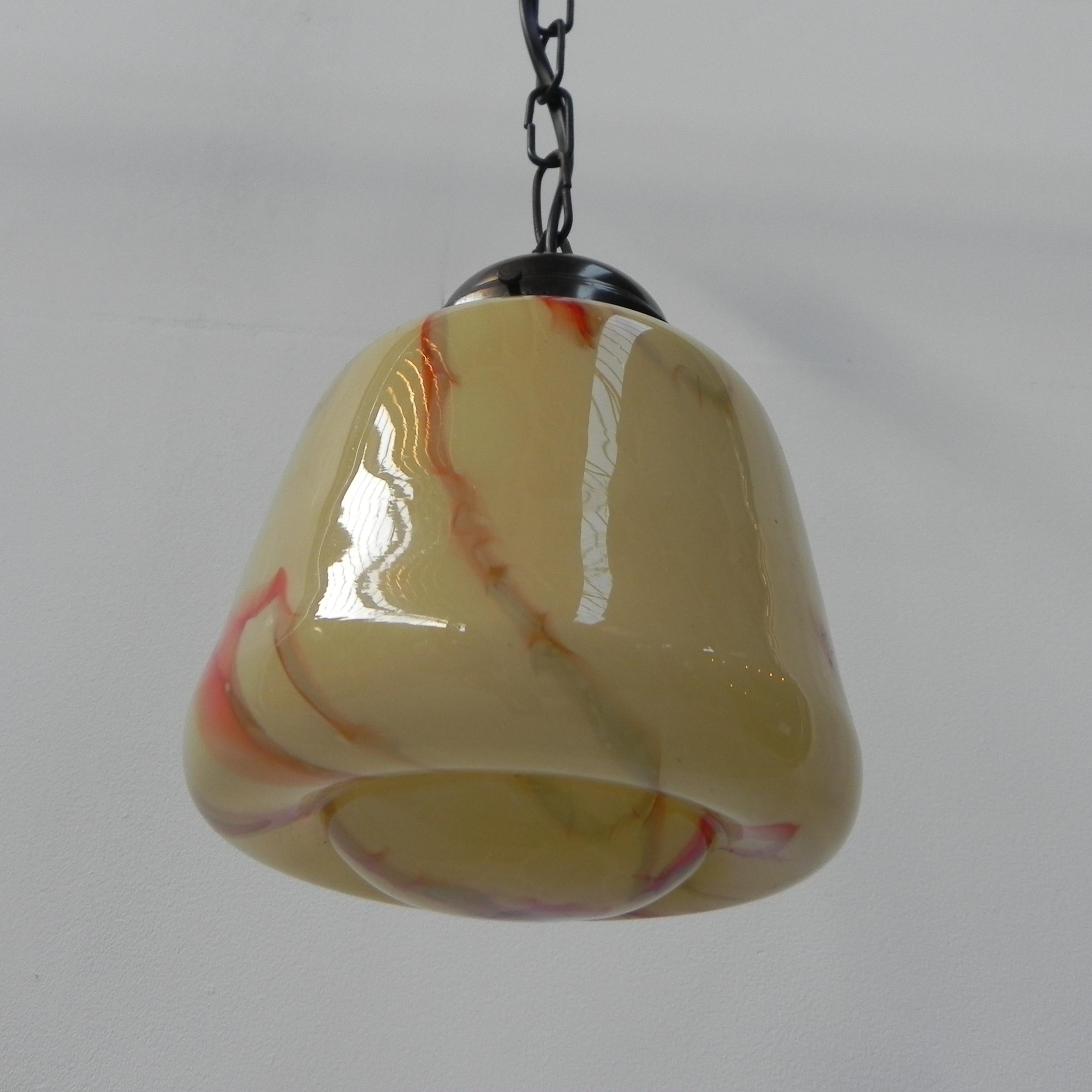 Art Deco hanging lamp with marbled glass shade In Good Condition For Sale In EINDHOVEN, NL