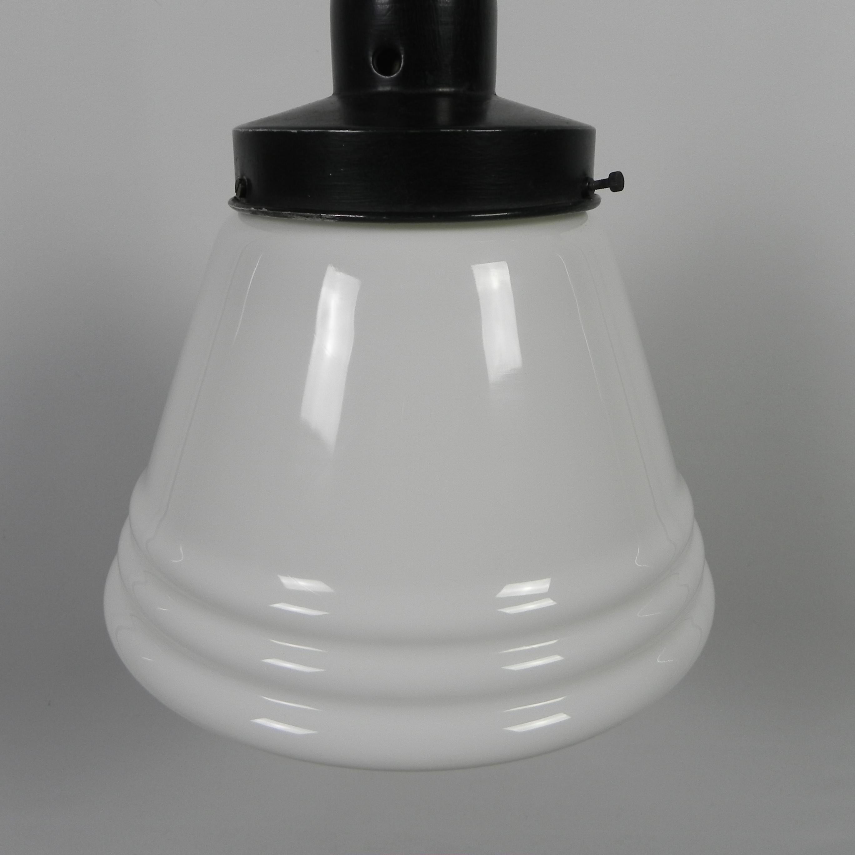 Milieu du XXe siècle Lampe suspendue Art déco avec plusieurs nervures, années 1930 en vente