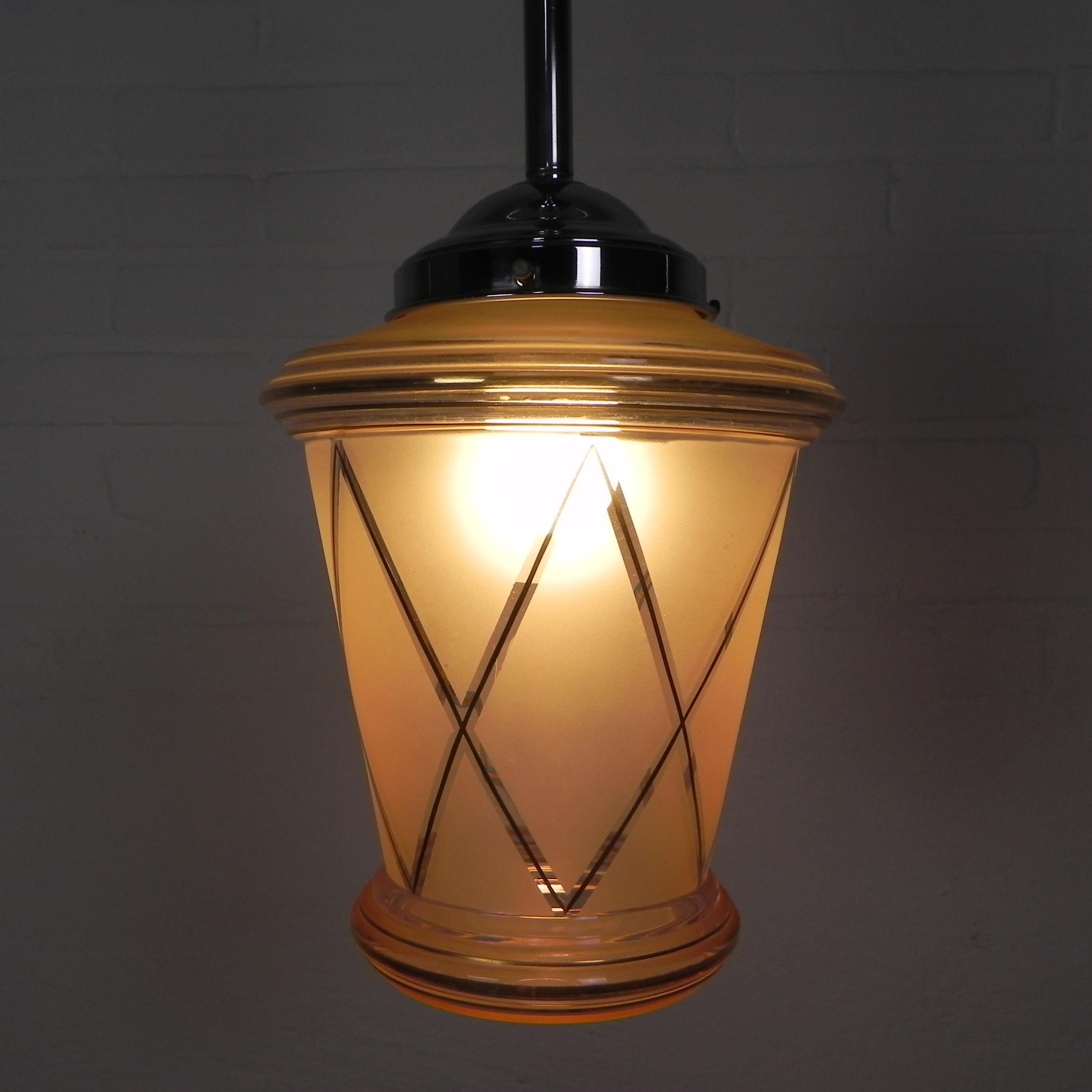 Art Deco hanging lamp with pink glass shade, 1930s For Sale 4