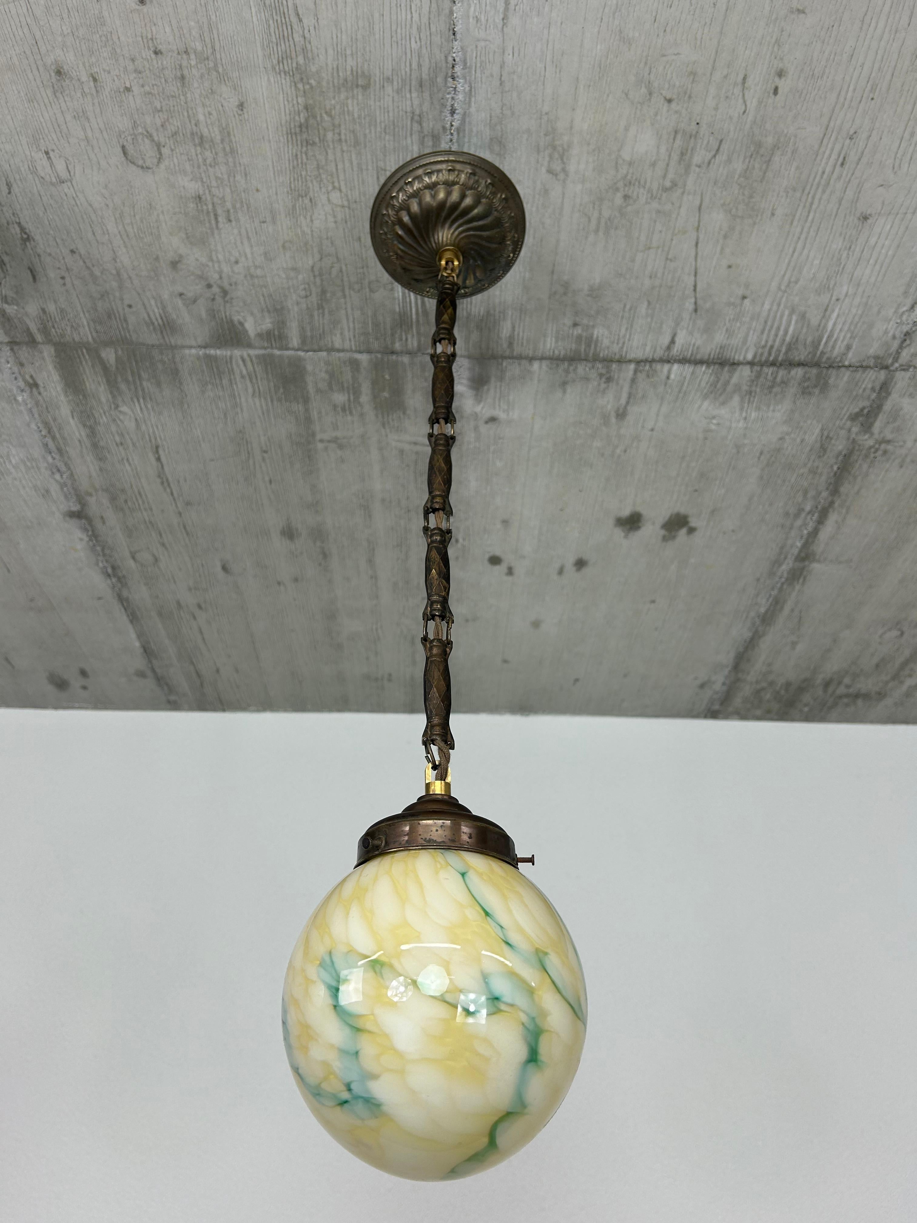 Art Déco Lampade a sospensione in stile Art déco in vendita