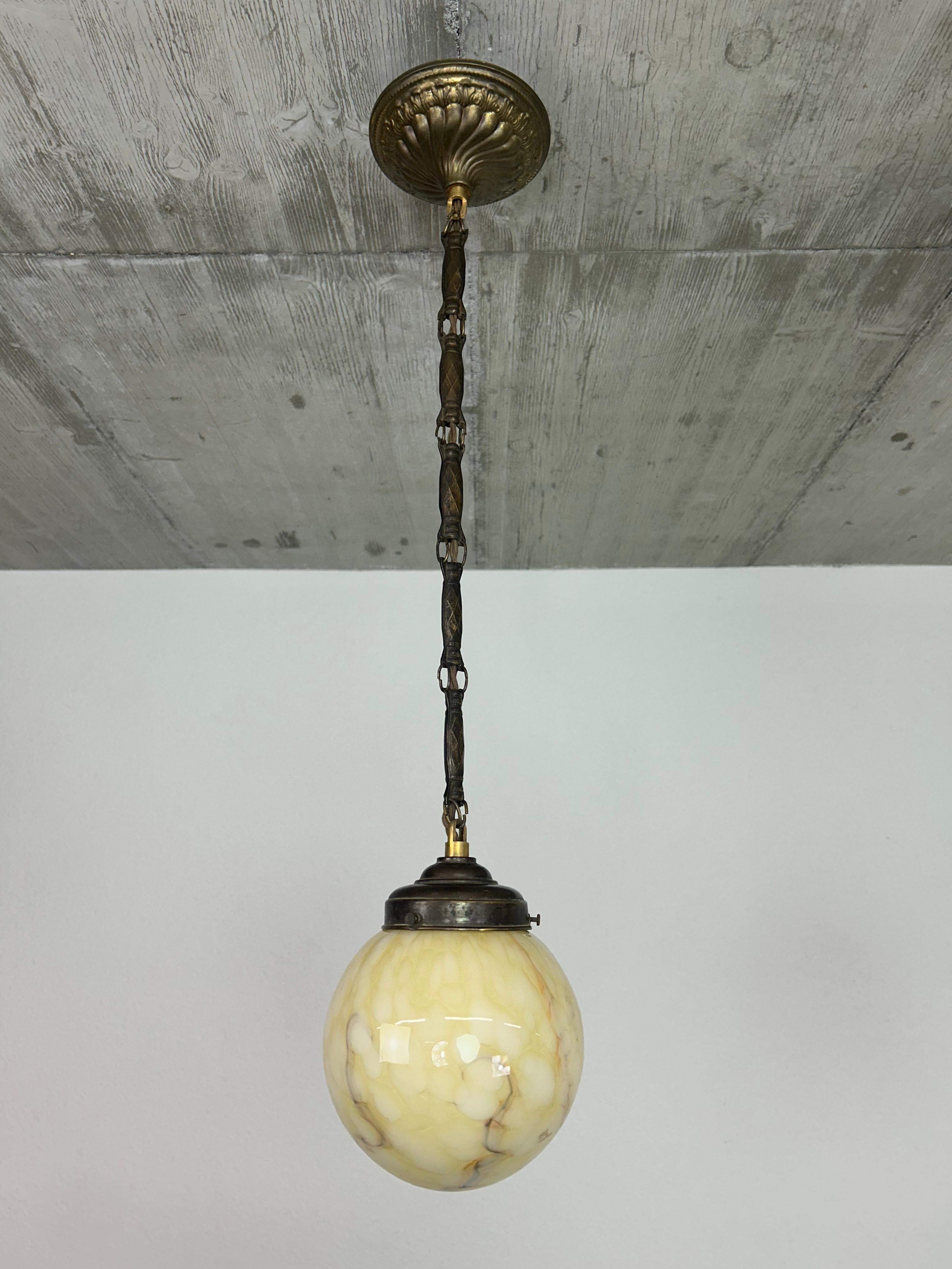 Inizio XX secolo Lampade a sospensione in stile Art déco in vendita