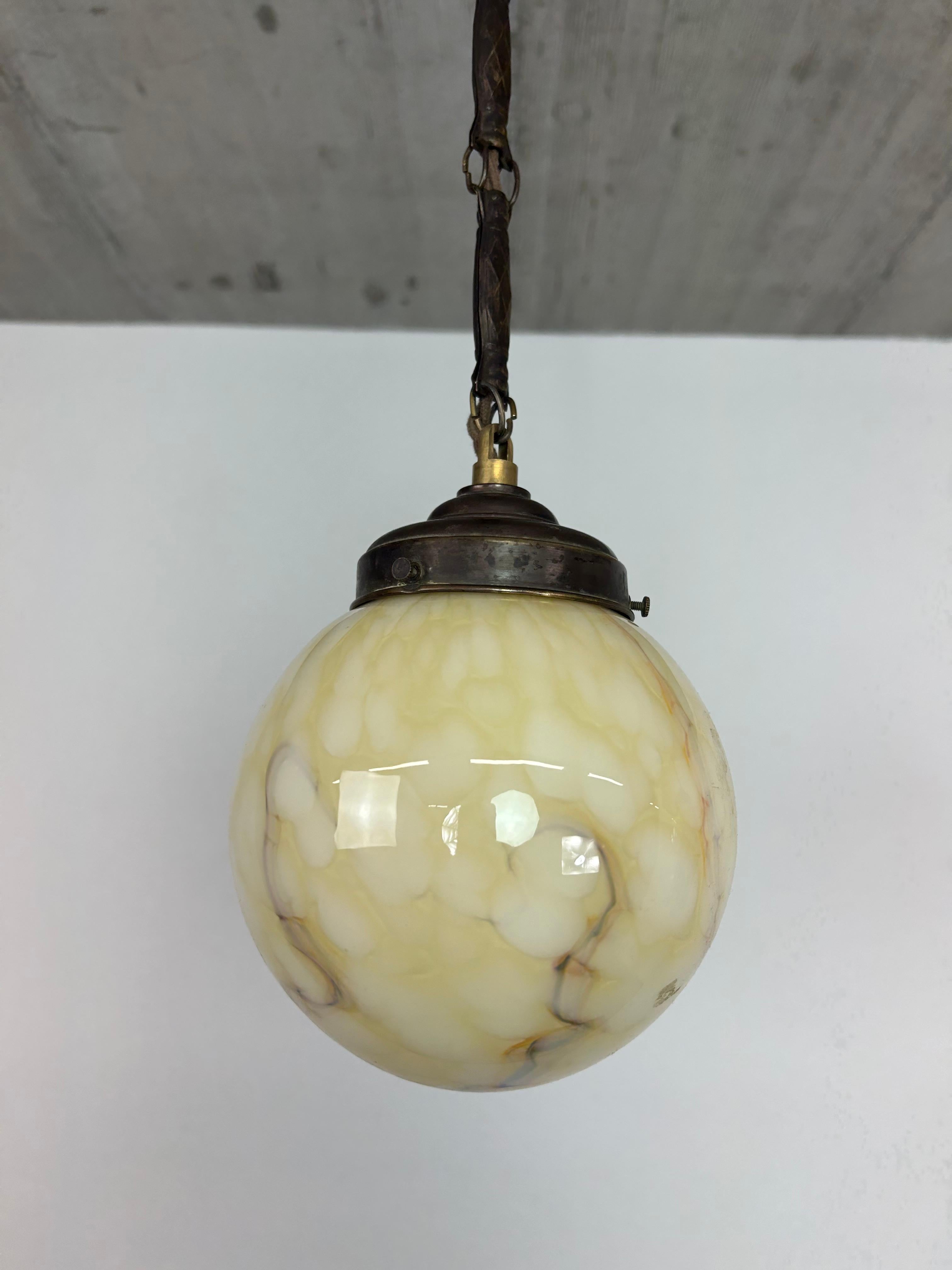 Ottone Lampade a sospensione in stile Art déco in vendita