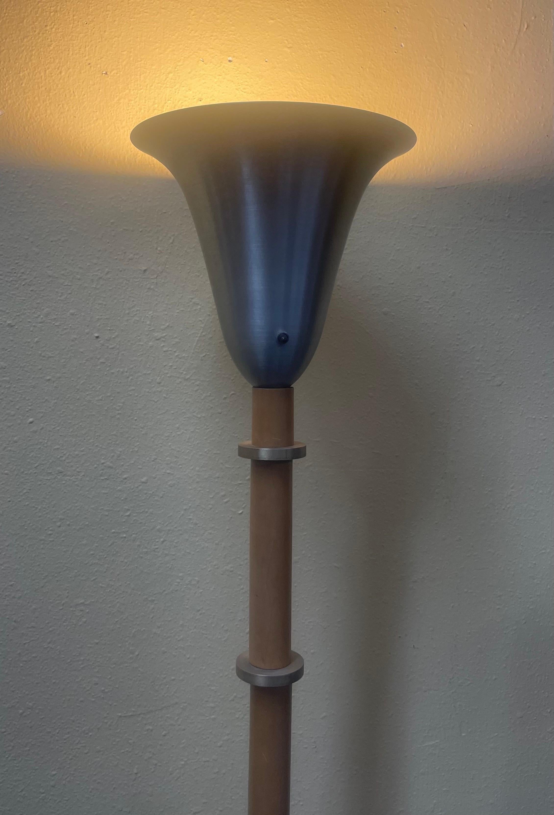 Art Deco Hardrock Maple & Spun Aluminum Torchère Floor Lamp by Russel Wright For Sale 5