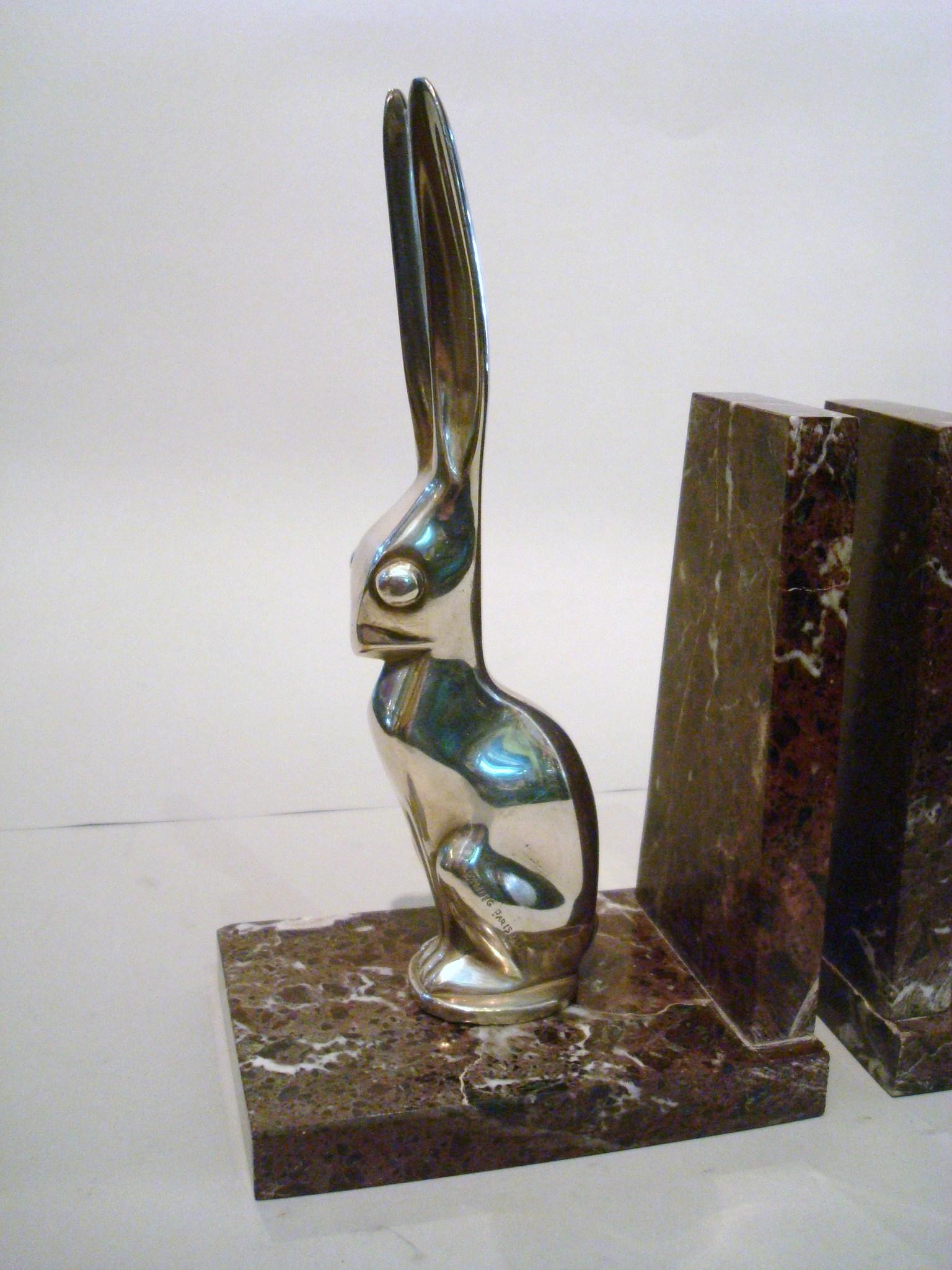 Art Deco Hare or Rabbit bookends designed by Becquerel In Good Condition For Sale In Buenos Aires, Olivos