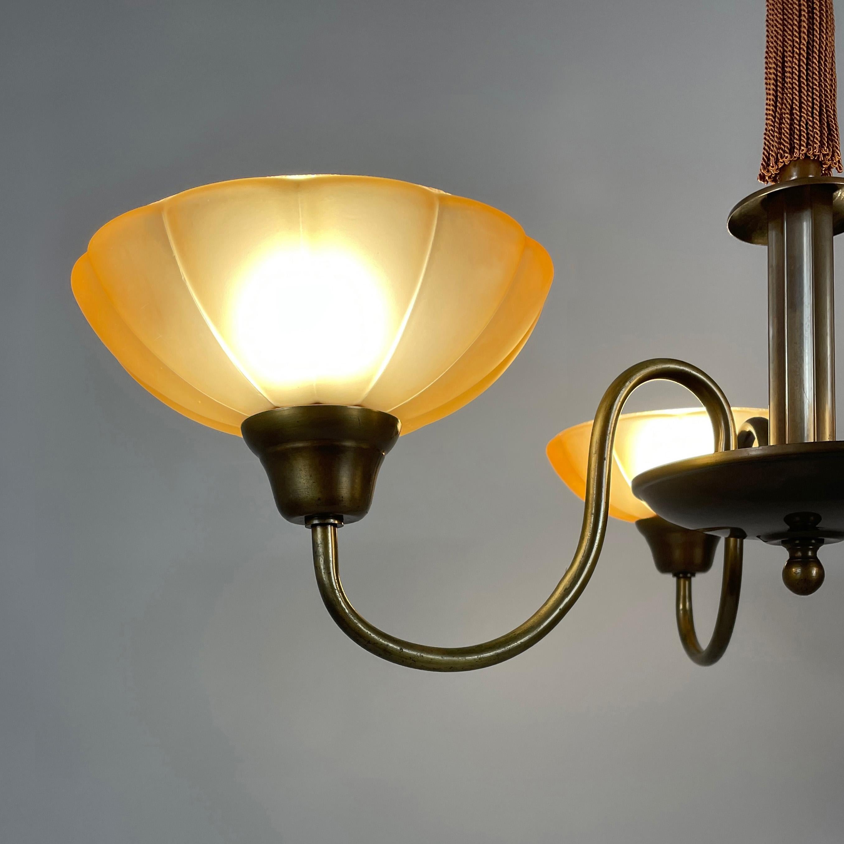Art Deco Havanna Glass & Bronzed Brass Chandelier, Sweden 1930s In Good Condition For Sale In NUEMBRECHT, NRW