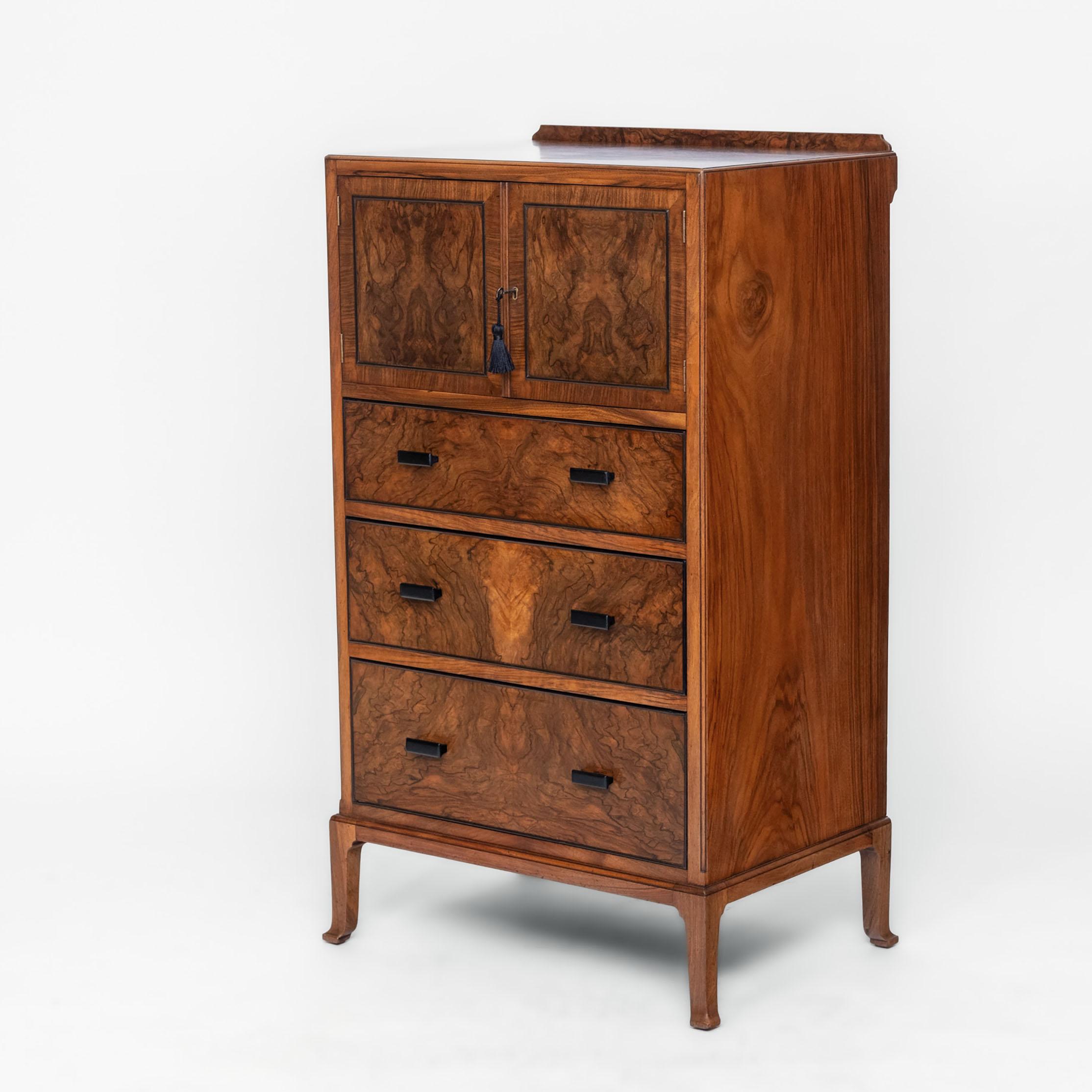 Art Deco Heals Figured Walnut Tallboy Chest Of Drawers Of Small Proportions 1930 For Sale 12