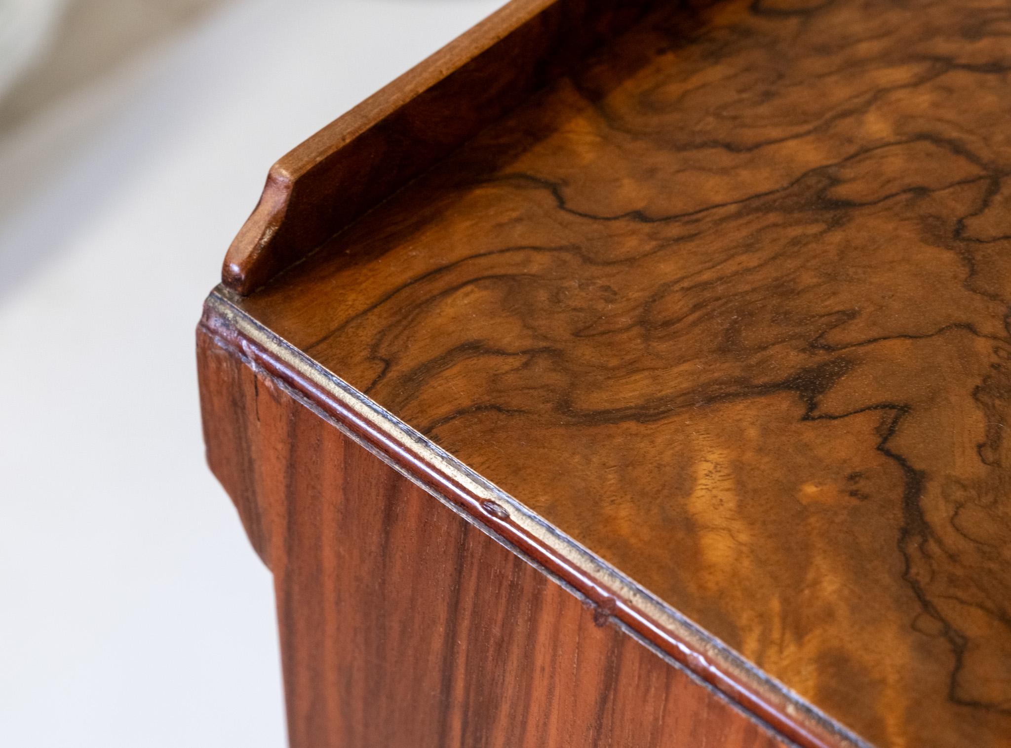 Art Deco Heals Figured Walnut Tallboy Chest Of Drawers Of Small Proportions 1930 For Sale 14