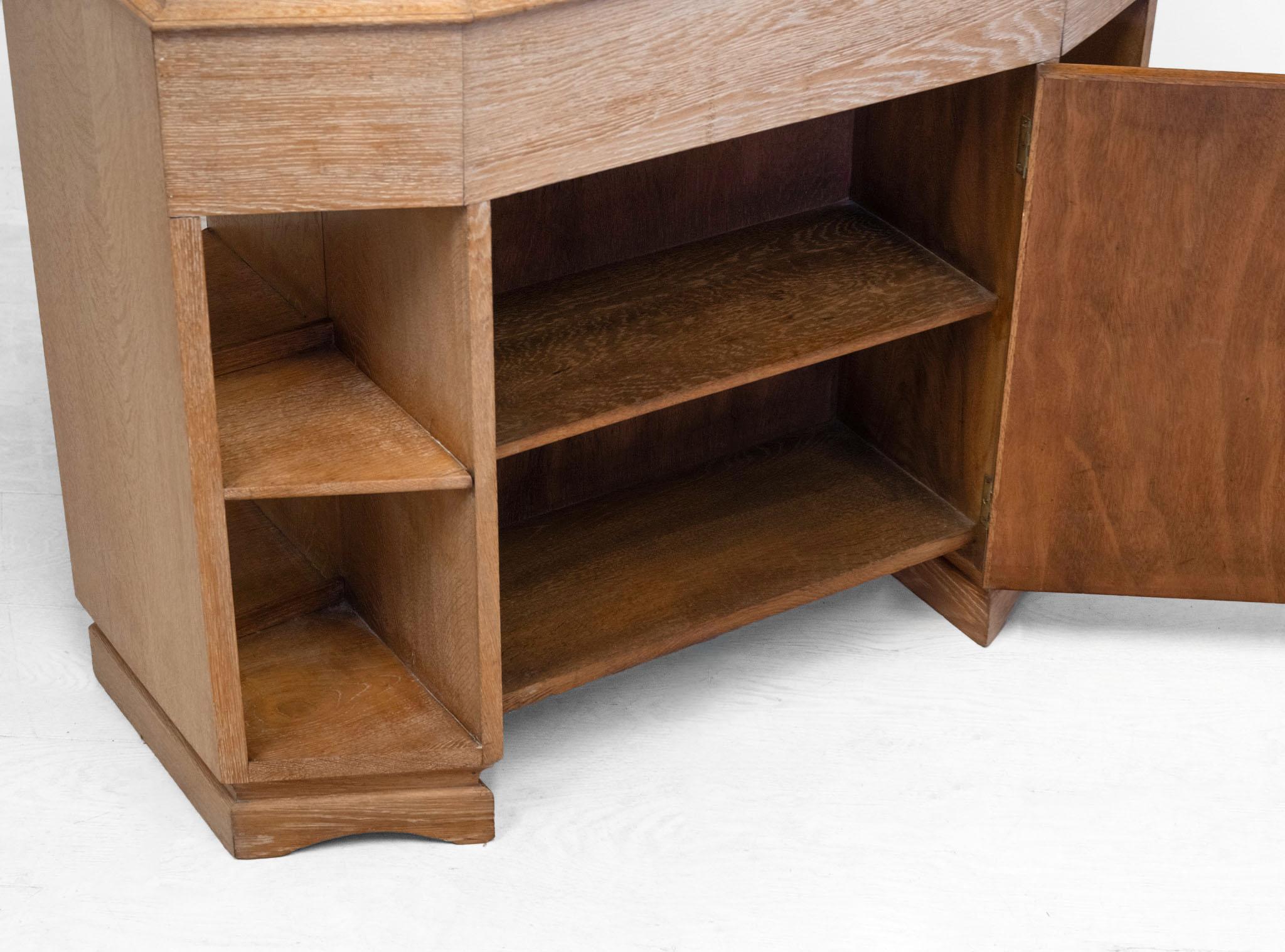 Cuir Art Deco Heals Limed Oak Octagonal Writing Desk Double Sided Bookcase 1930 en vente