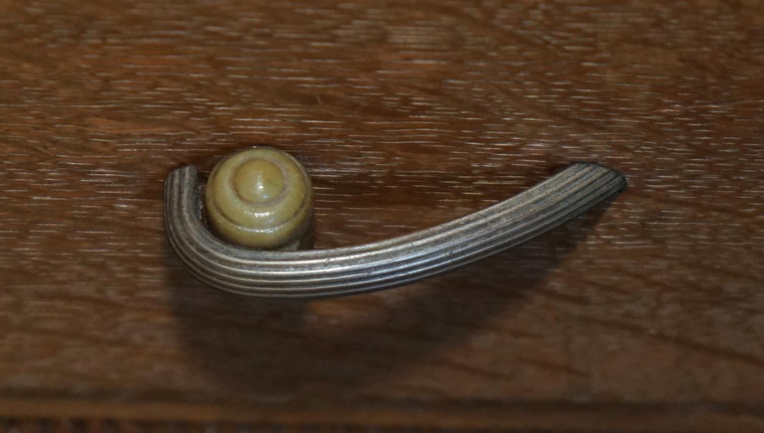 ART DECO HEALS LONDON LiMED OAK DRESSING TABLE & STOOL PART OF A LARGE SUITE For Sale 2