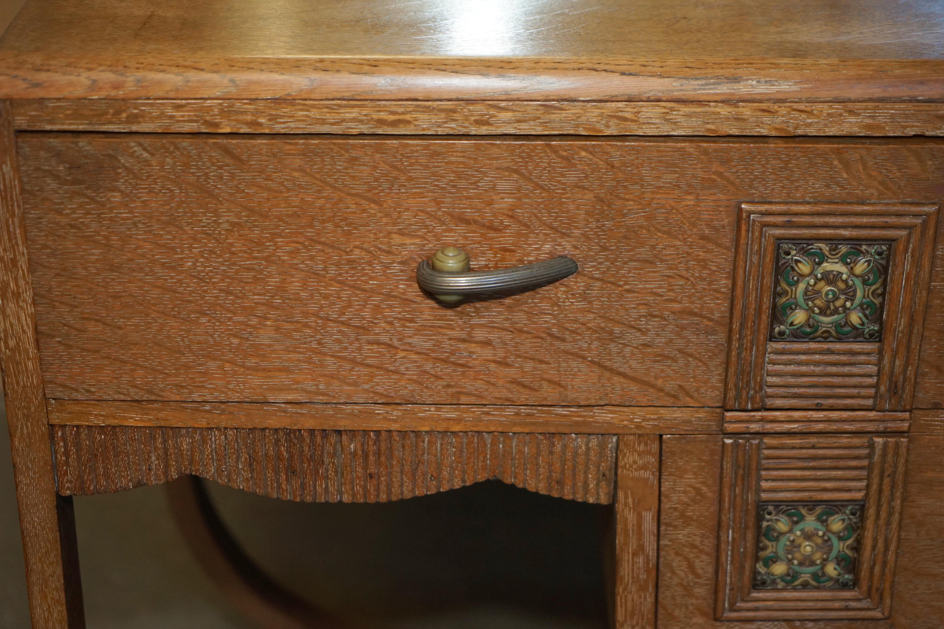 ART DECO HEALS LONDON LiMED OAK DRESSING TABLE & STOOL PART OF A LARGE SUITE For Sale 1