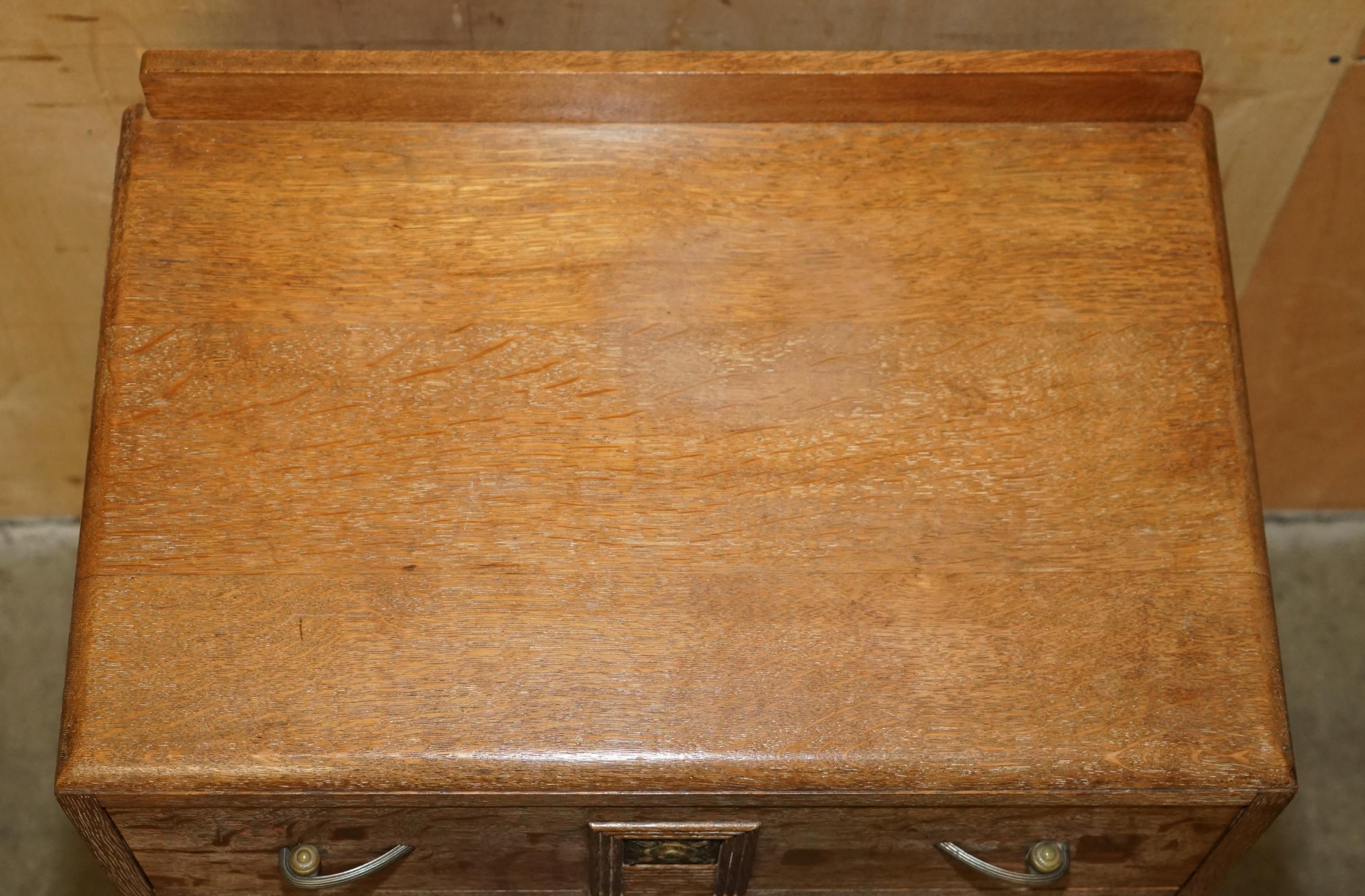 ART DECO HEALS LONDON LIMED OAK TALL CHEST OF DRAWERS OF A LARGE SUiTE im Angebot 2