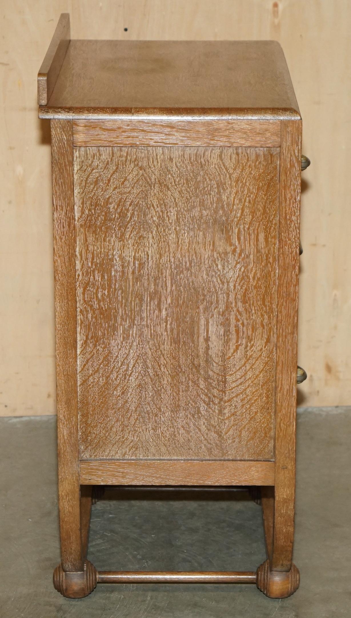ART DECO HEALS LONDON LIMED OAK TALL CHEST OF DRAWERS OF A LARGE SUiTE im Angebot 4