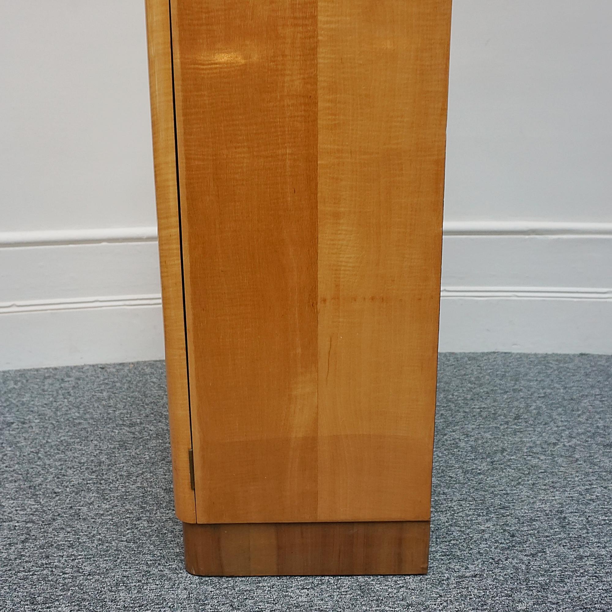 Art Deco Heal's of London Satin Birch Cocktail Cabinet  For Sale 9