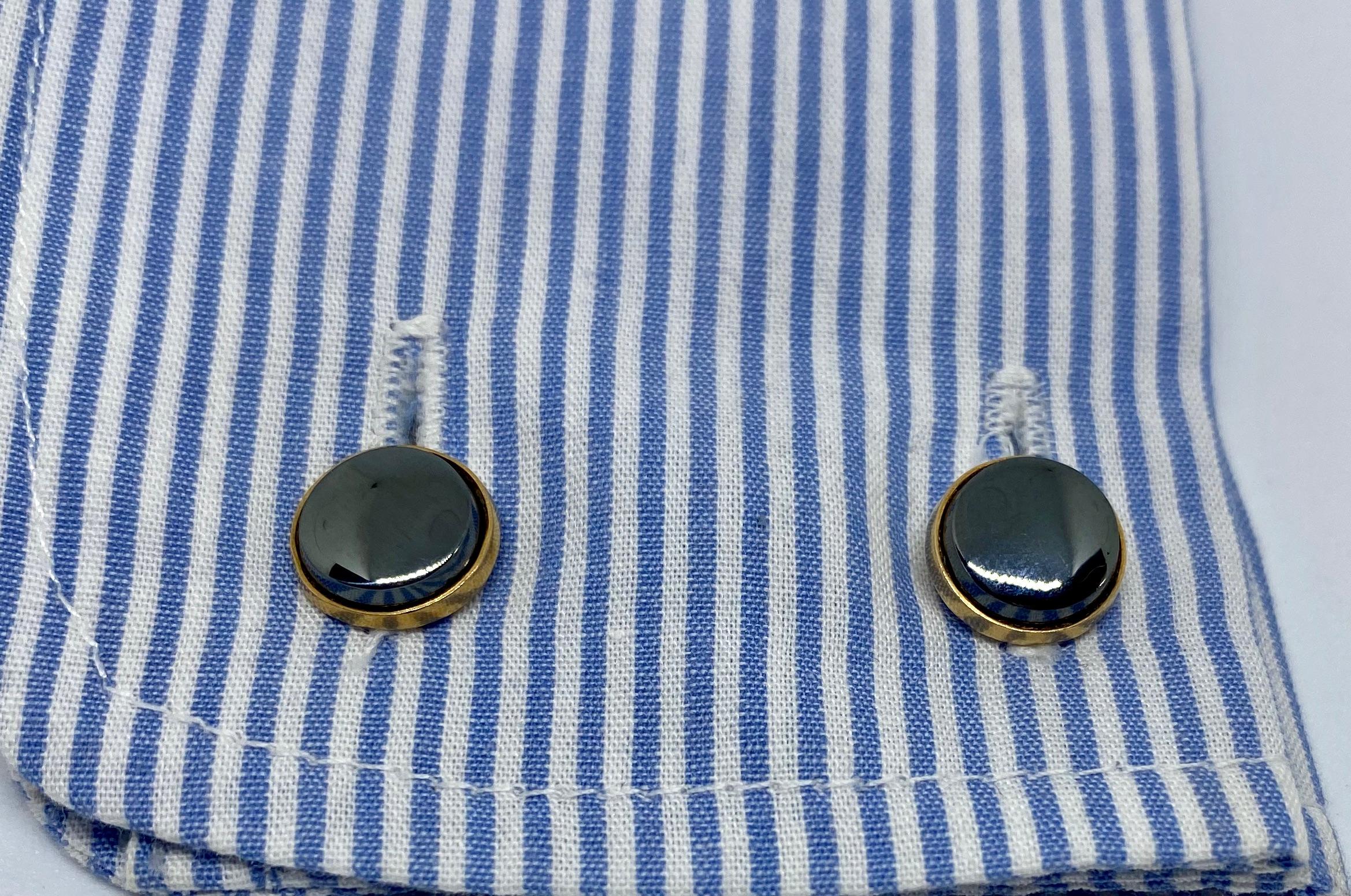 Cabochon Art Deco Hematite Cufflinks in 14 Karat Yellow Gold with Long Chain Connectors For Sale