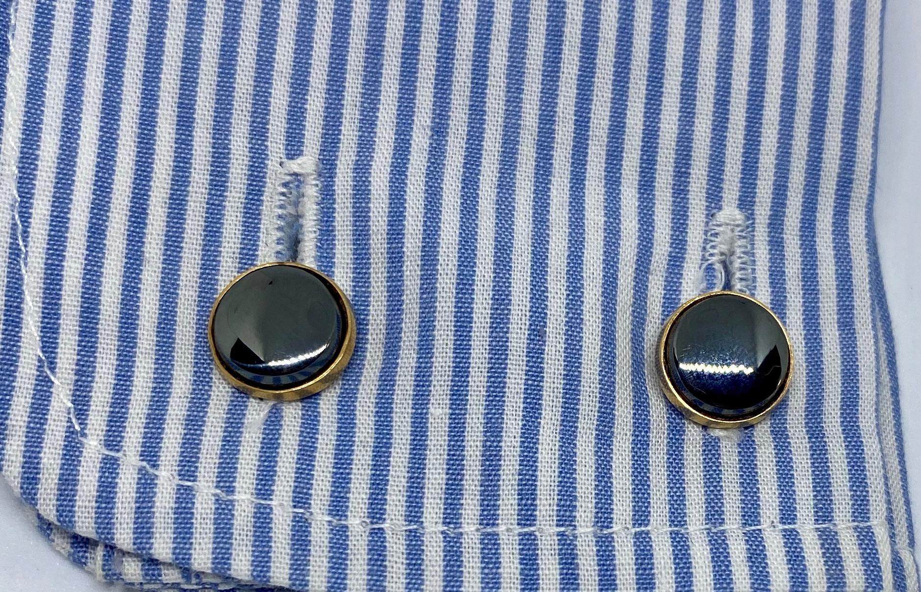 Art Deco Hematite Cufflinks in 14 Karat Yellow Gold with Long Chain Connectors In Good Condition For Sale In San Rafael, CA